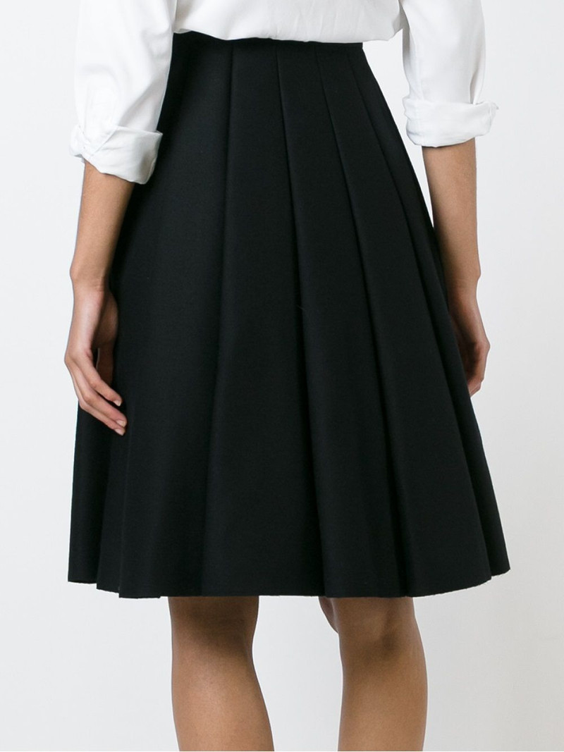 pleated skirt 4