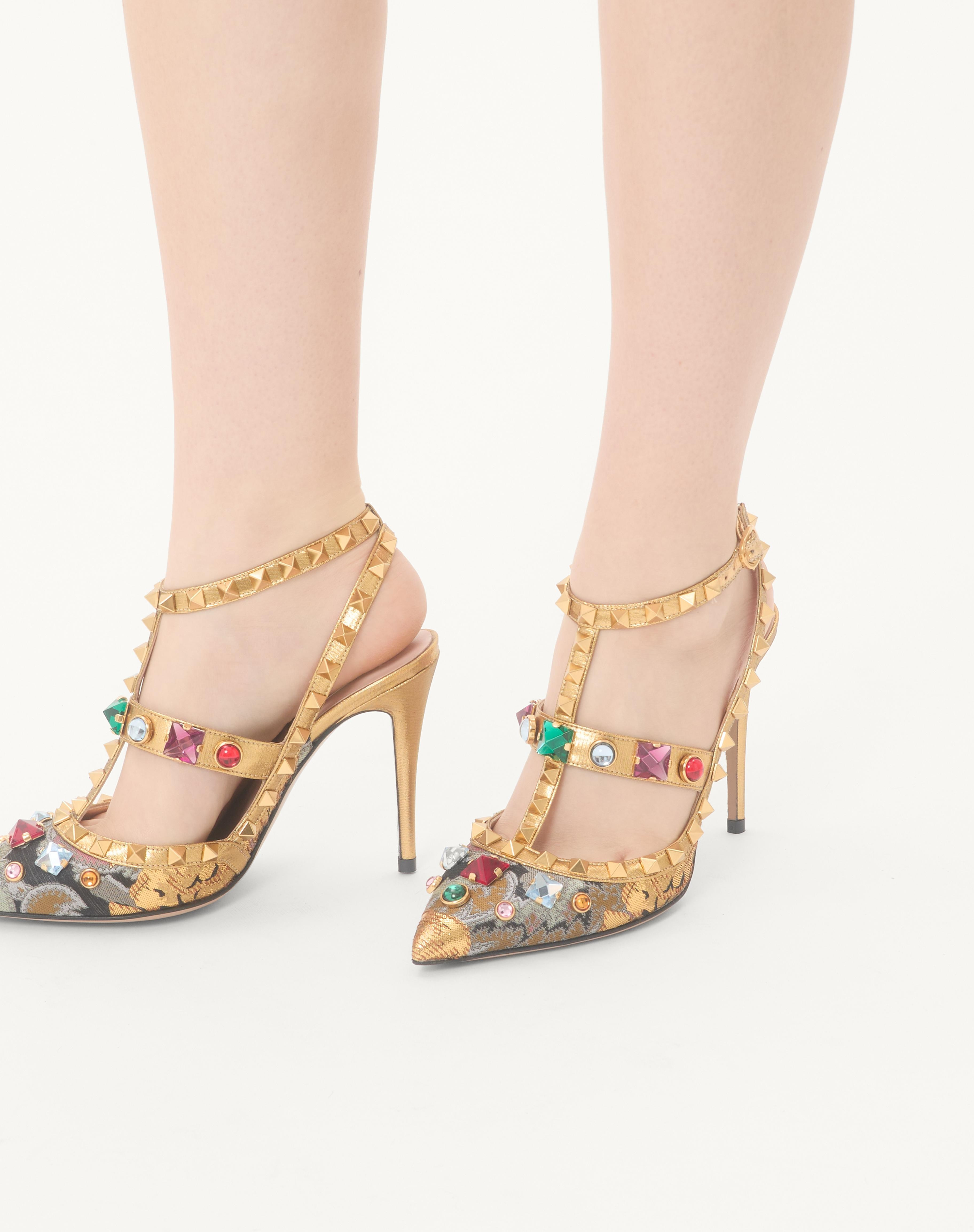 ROCKSTUD PUMPS WITH STRAPS IN JACQUARD APRES L'HIVER FABRIC WITH CRYSTALS 100MM - 2