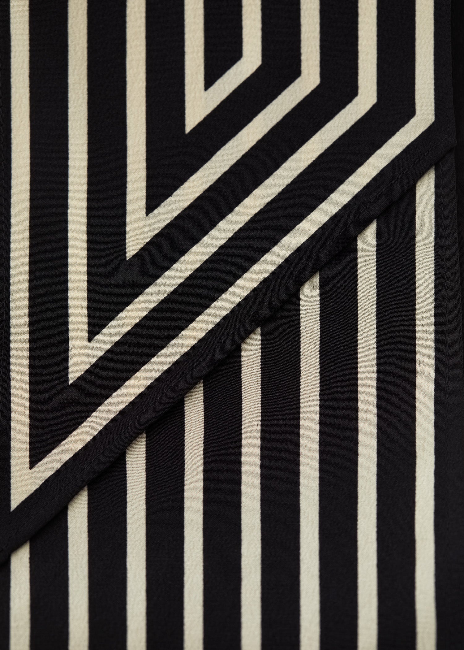 Signature monogram silk ribbon scarf black - 6