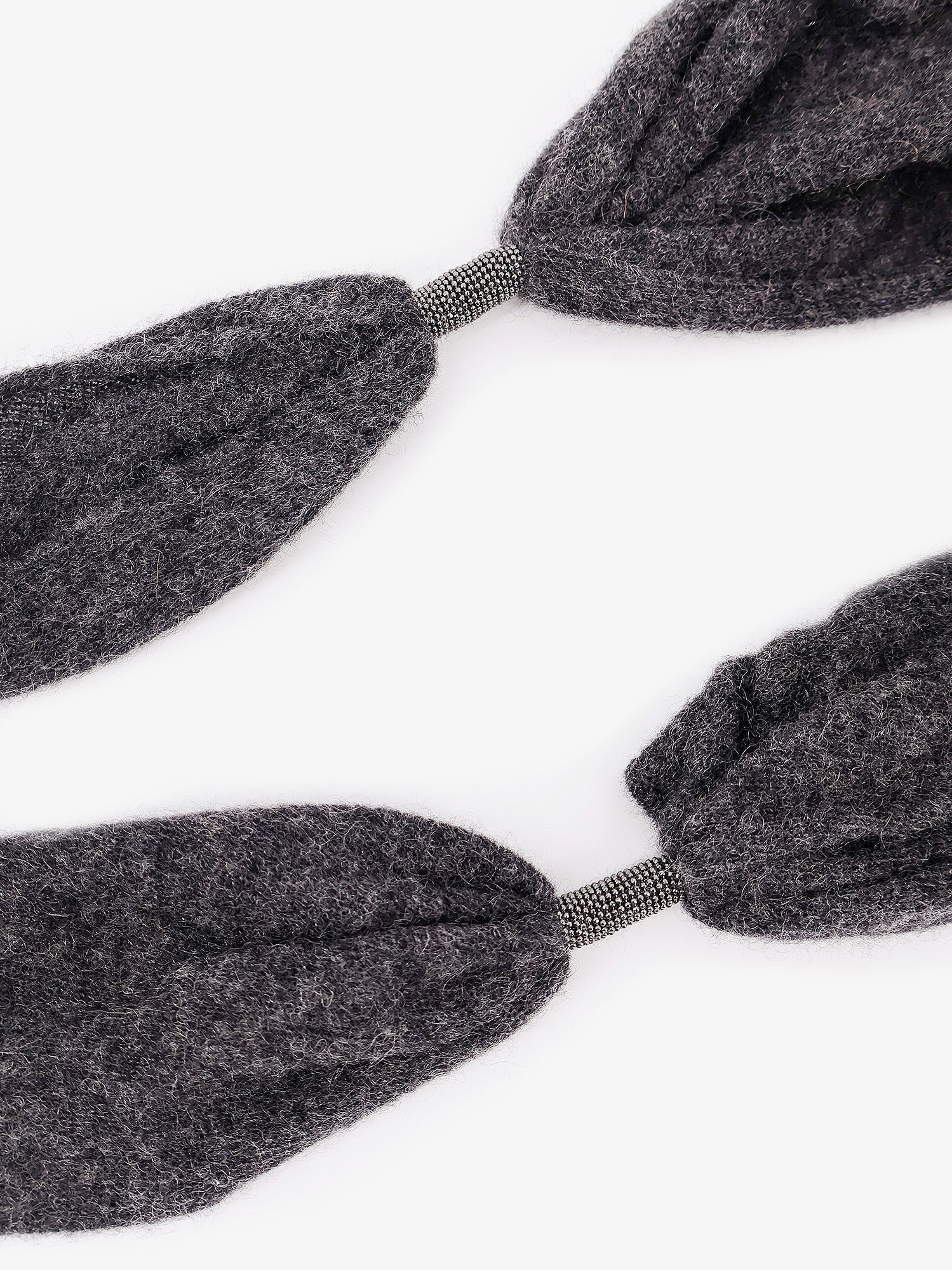 CASHMERE SCARF WITH MONILI DETAIL - 2