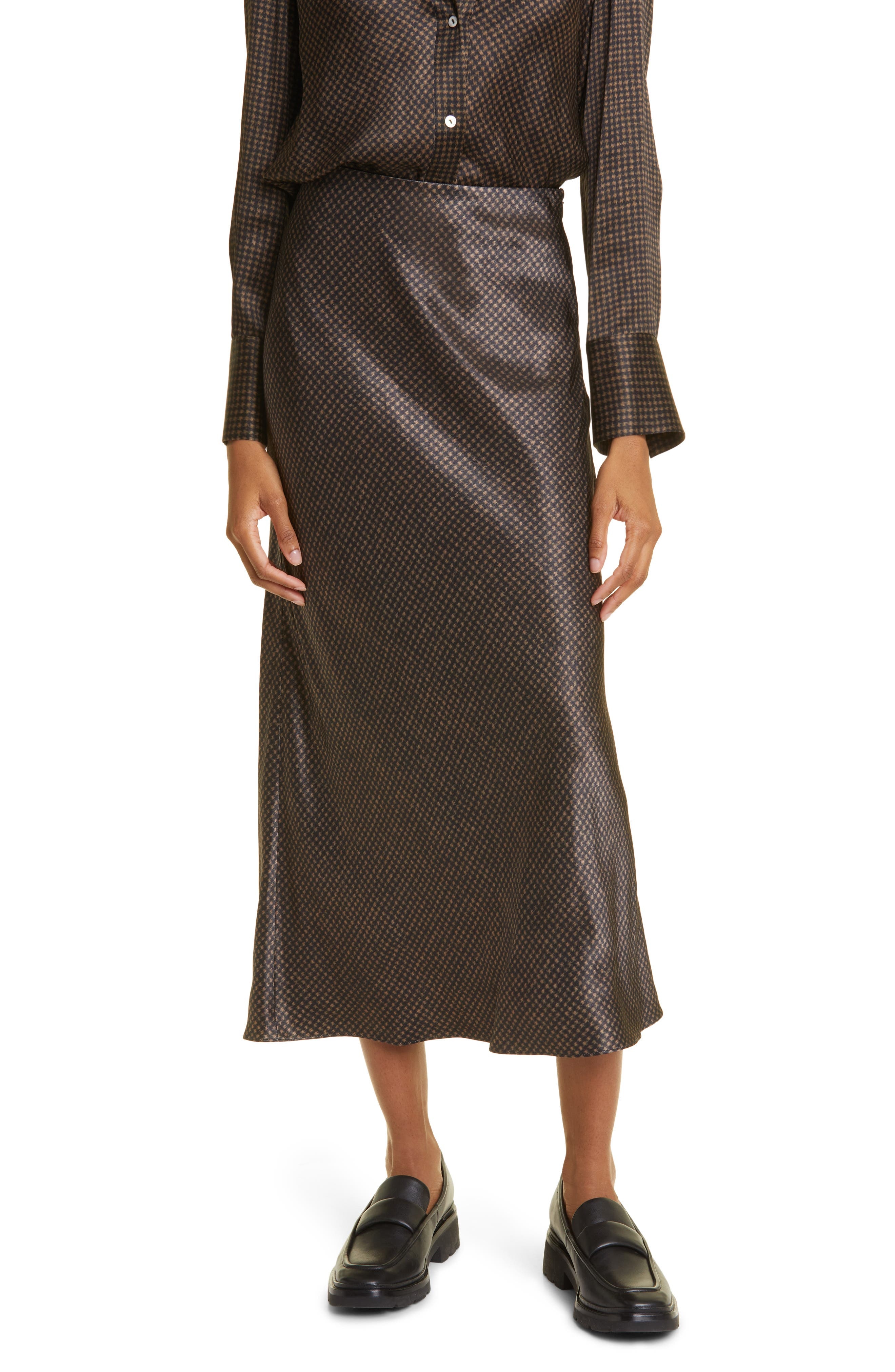 Vince Brushed Houndstooth Check Satin Slip Skirt in Black/Camel at Nordstrom, Size 0 - 1