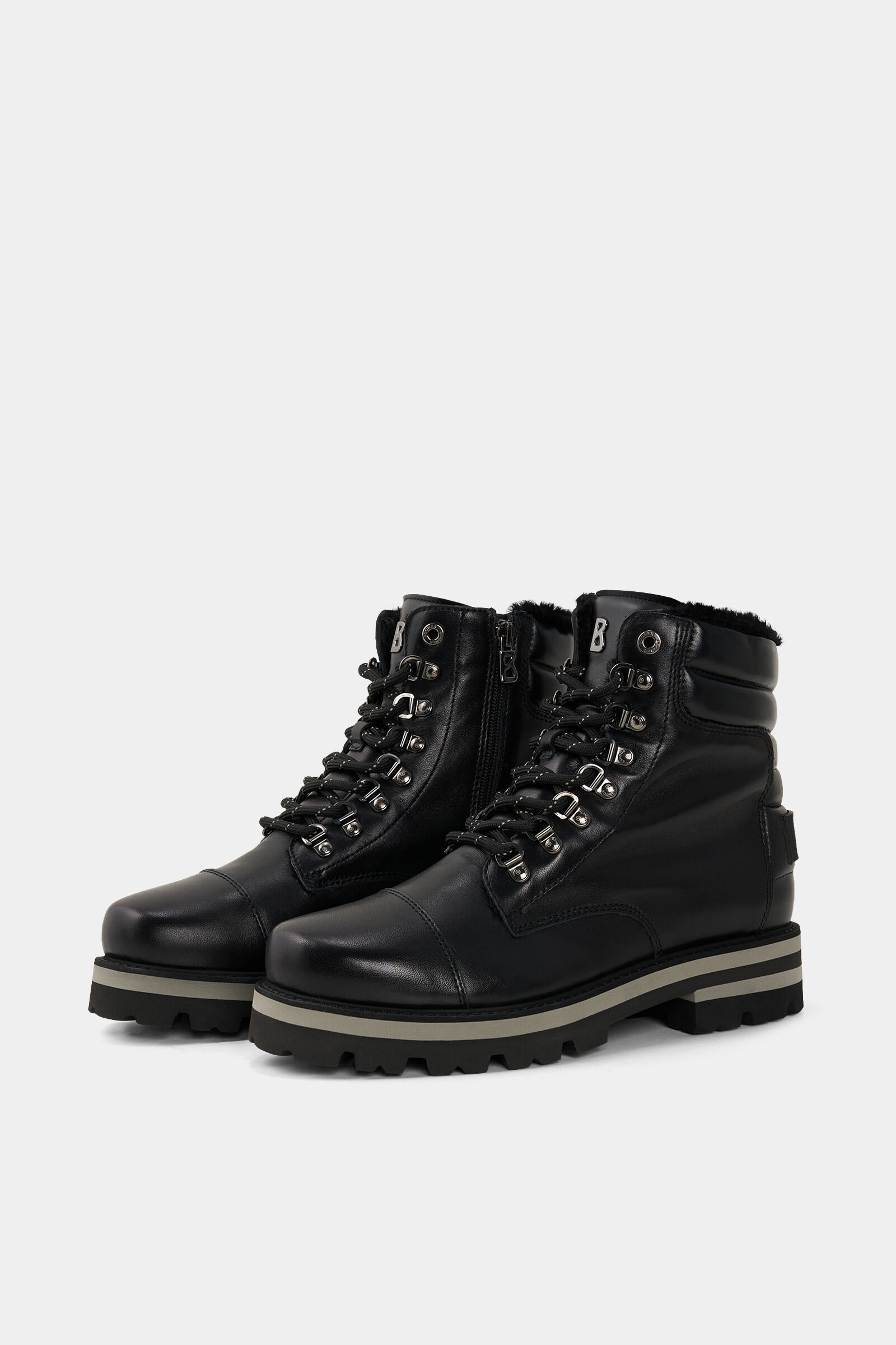 Courchevel Lace-up boots in Black - 4