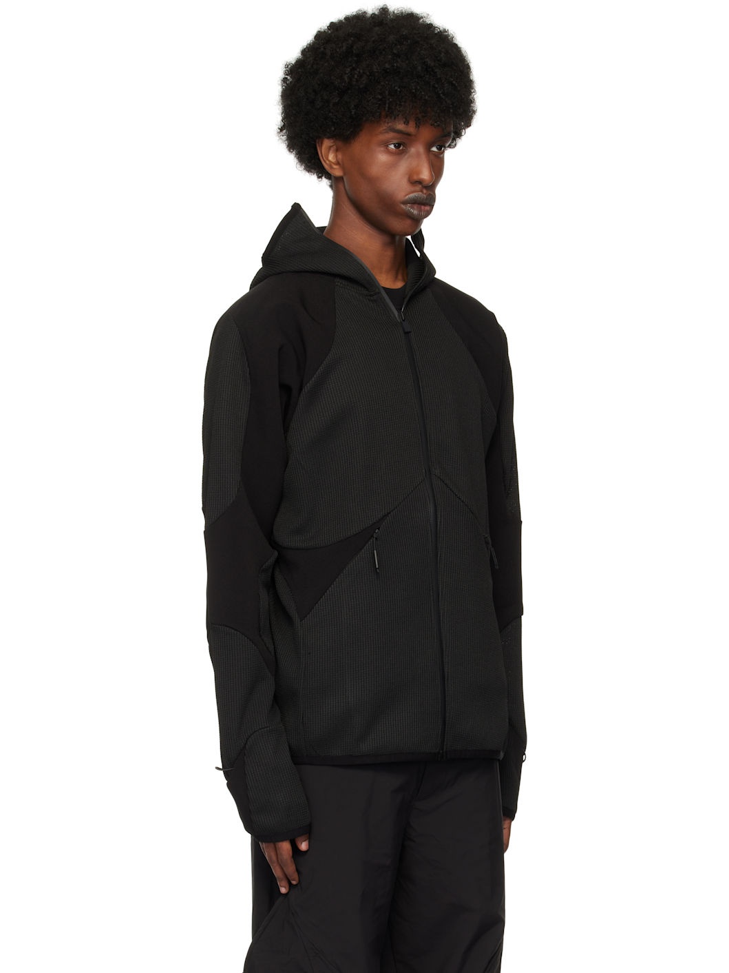 【関税込み】HELIOT EMIL ブラック Canopy テック フーディ Heliot Emil Canopy Tech Hoodie In Black | ModeSens
