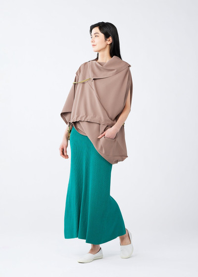 132 5. ISSEY MIYAKE STRATA SOLID TOP outlook