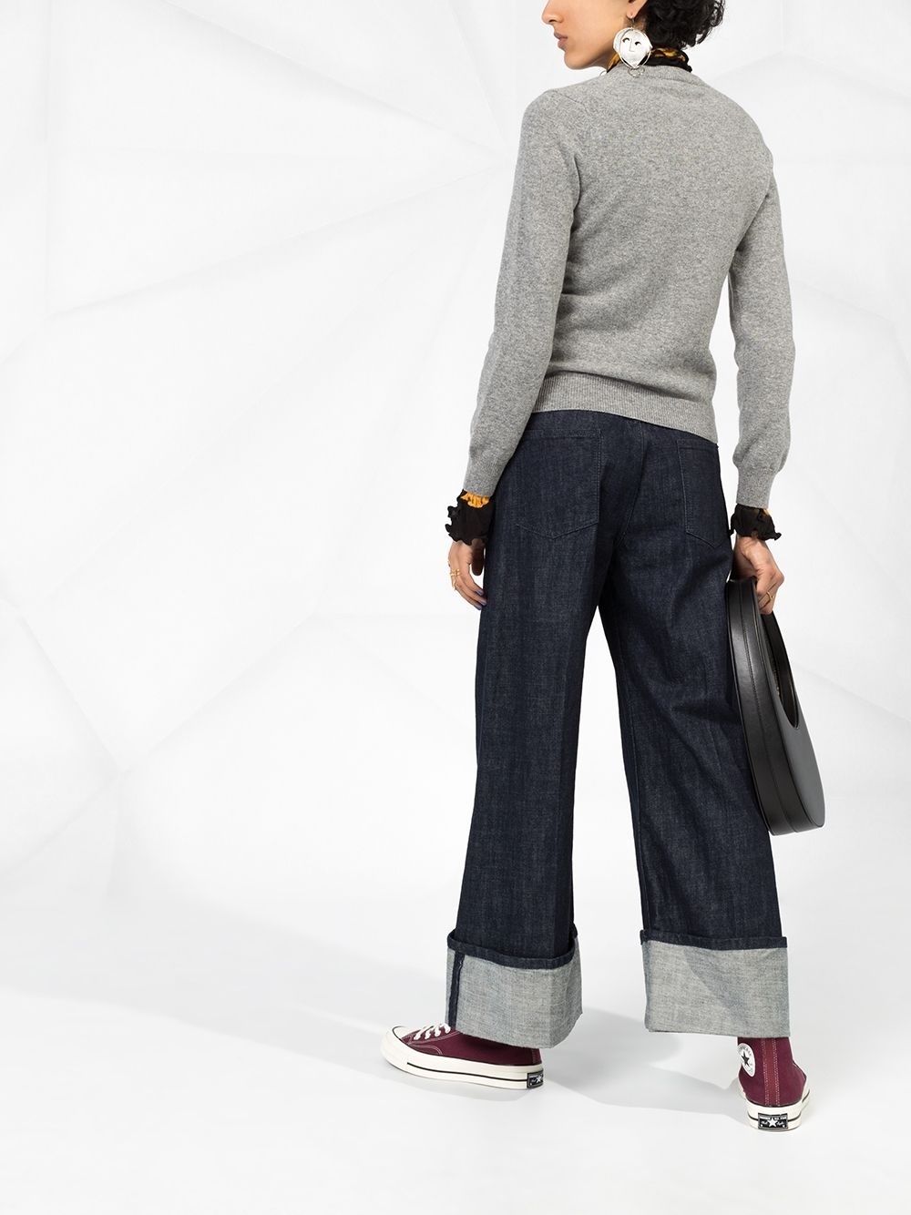 long sleeve V-neck sweater - 6