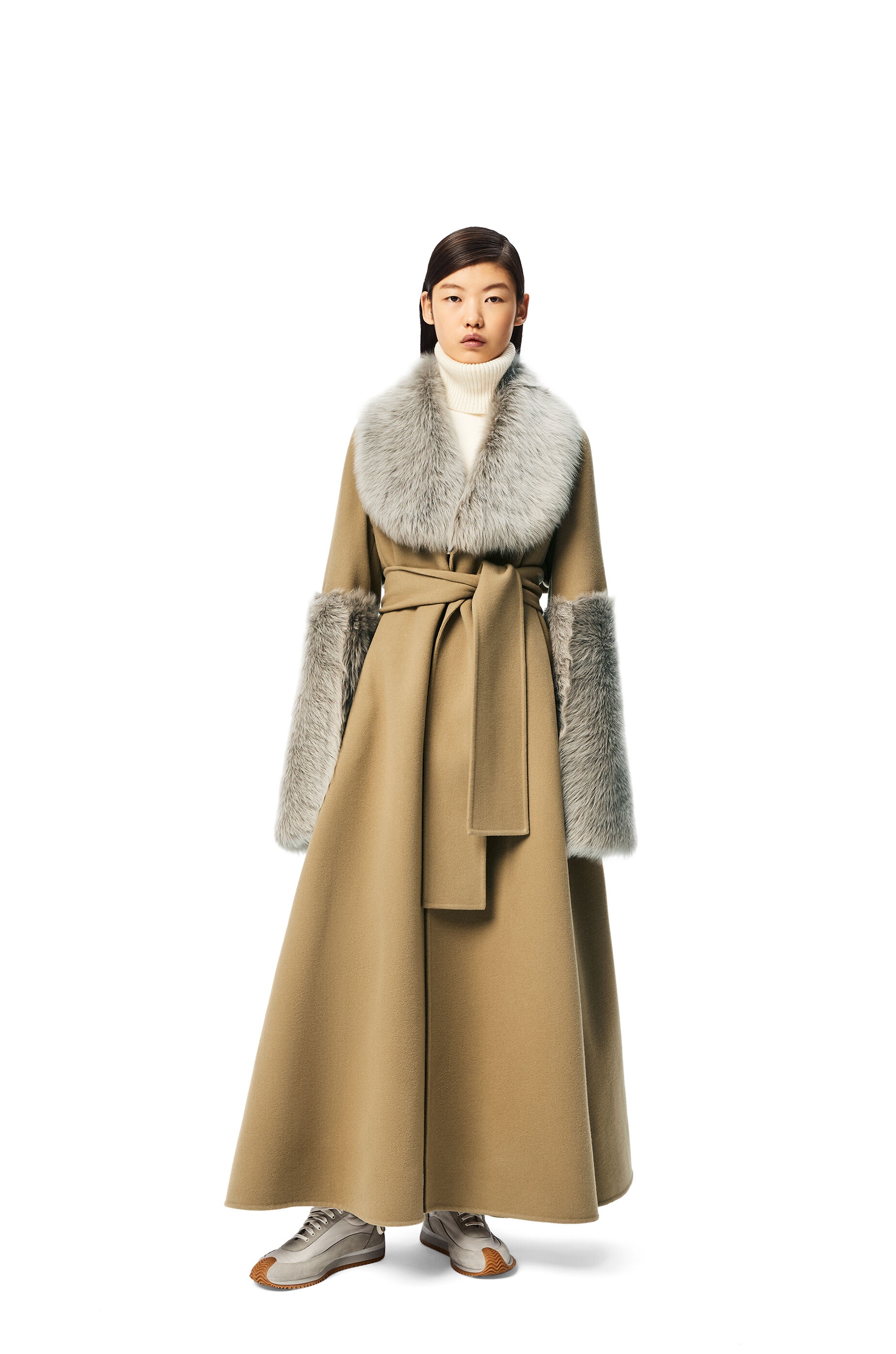 Shearling trim belted coat in wool and cashmere - 4