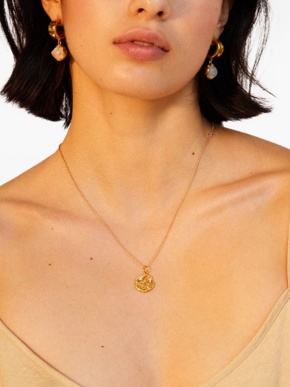 statement-pendant necklace - 3