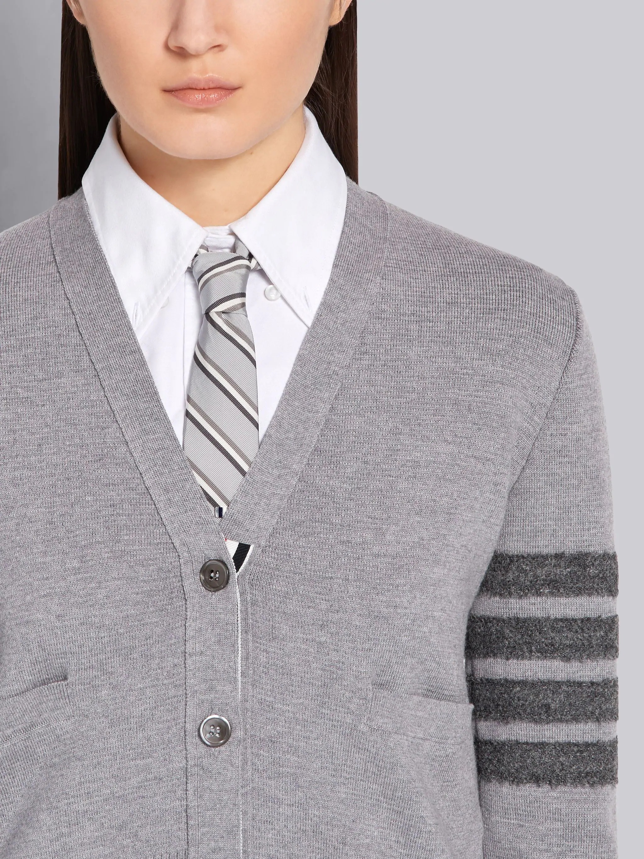 Light Grey Fine Merino Wool Milano Stitch Shetland Tonal 4-Bar V-neck Cardigan - 5