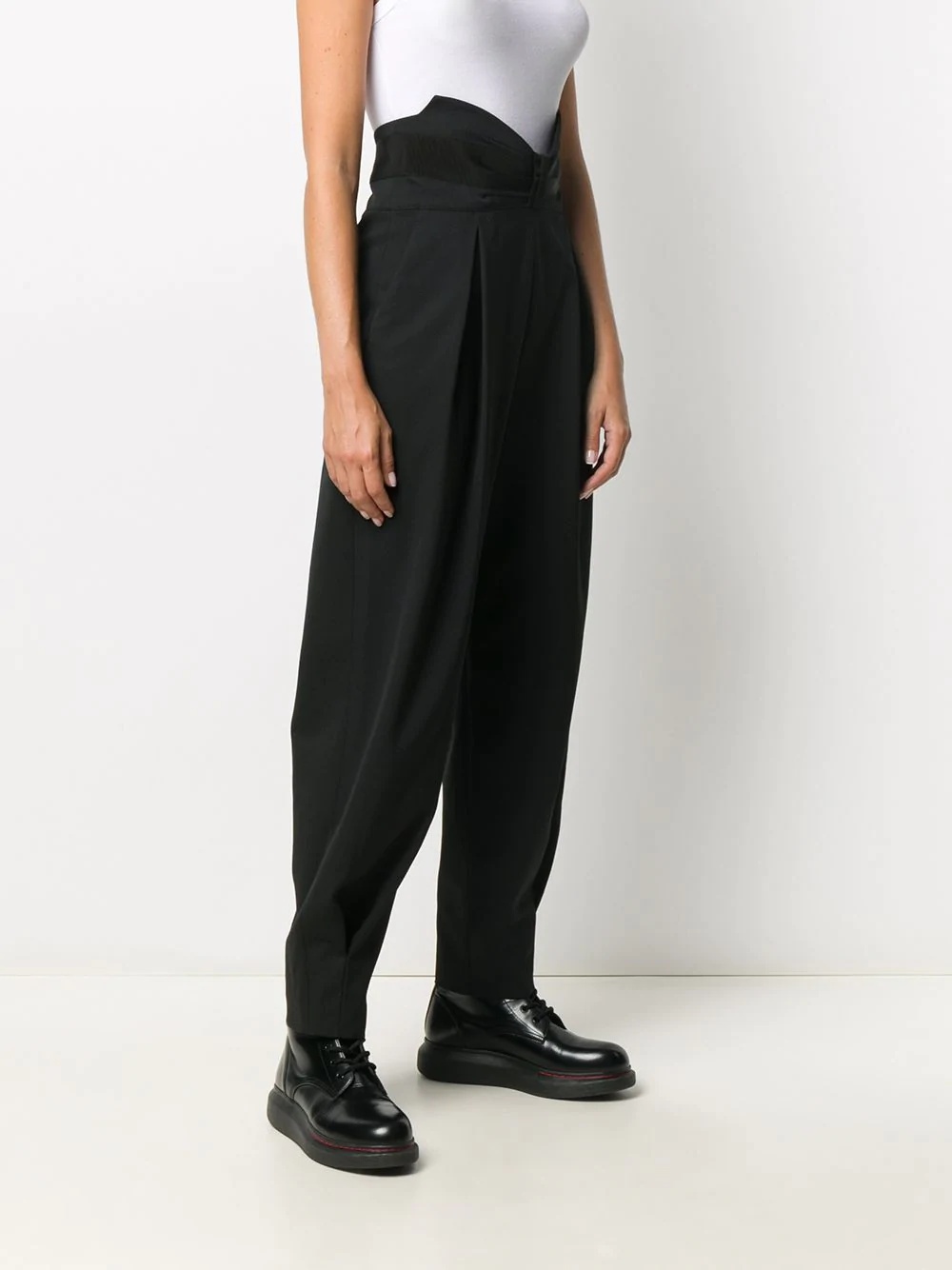 high-waisted trousers - 3