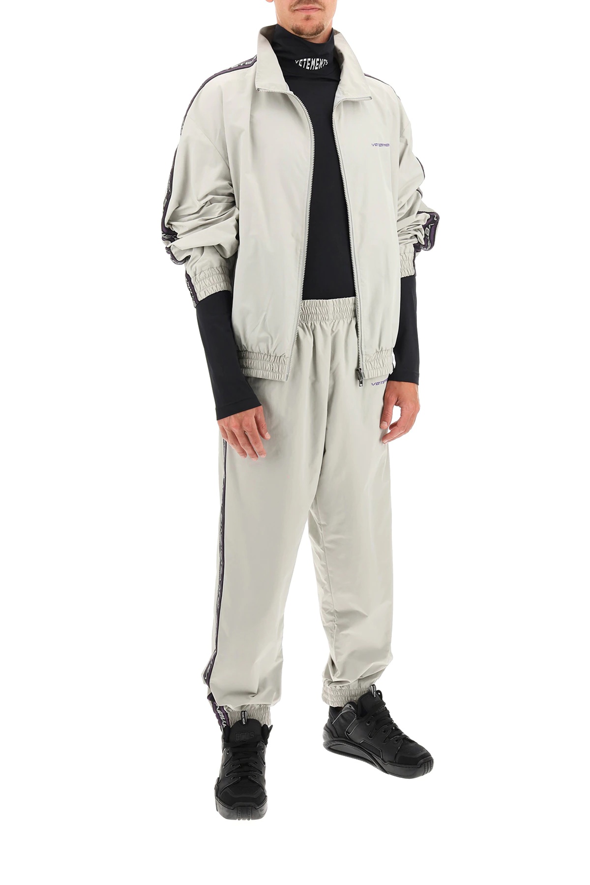 LOGO TAPE TRACKPANTS - 2