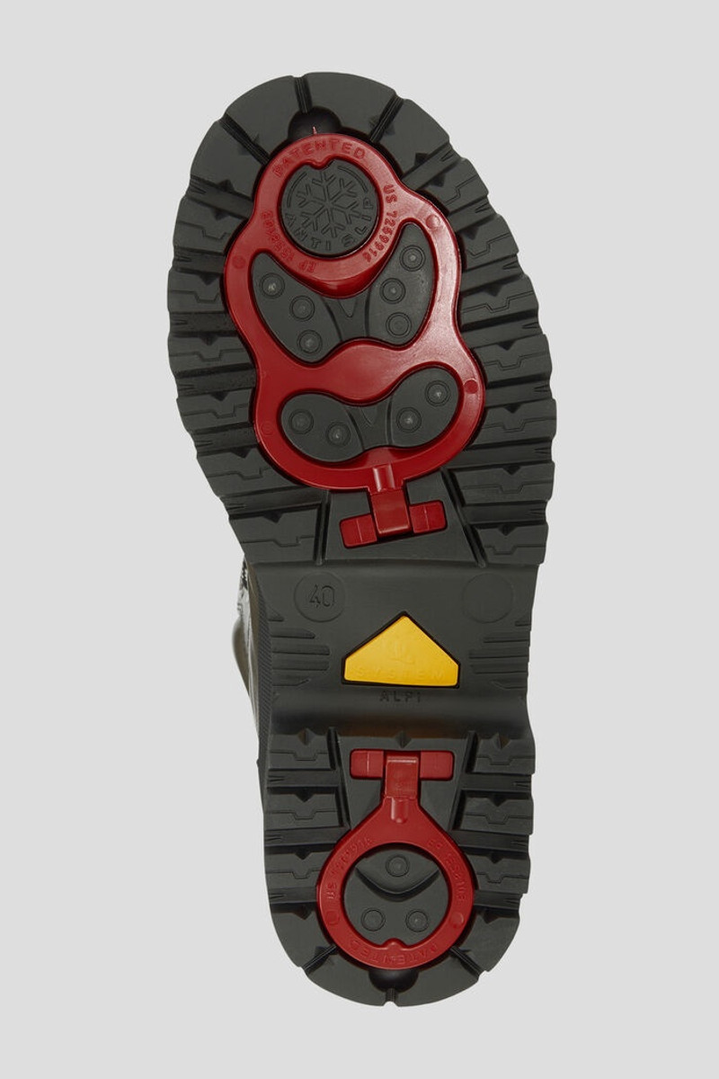 Helsinki Low boots with spikes in Olive green 5