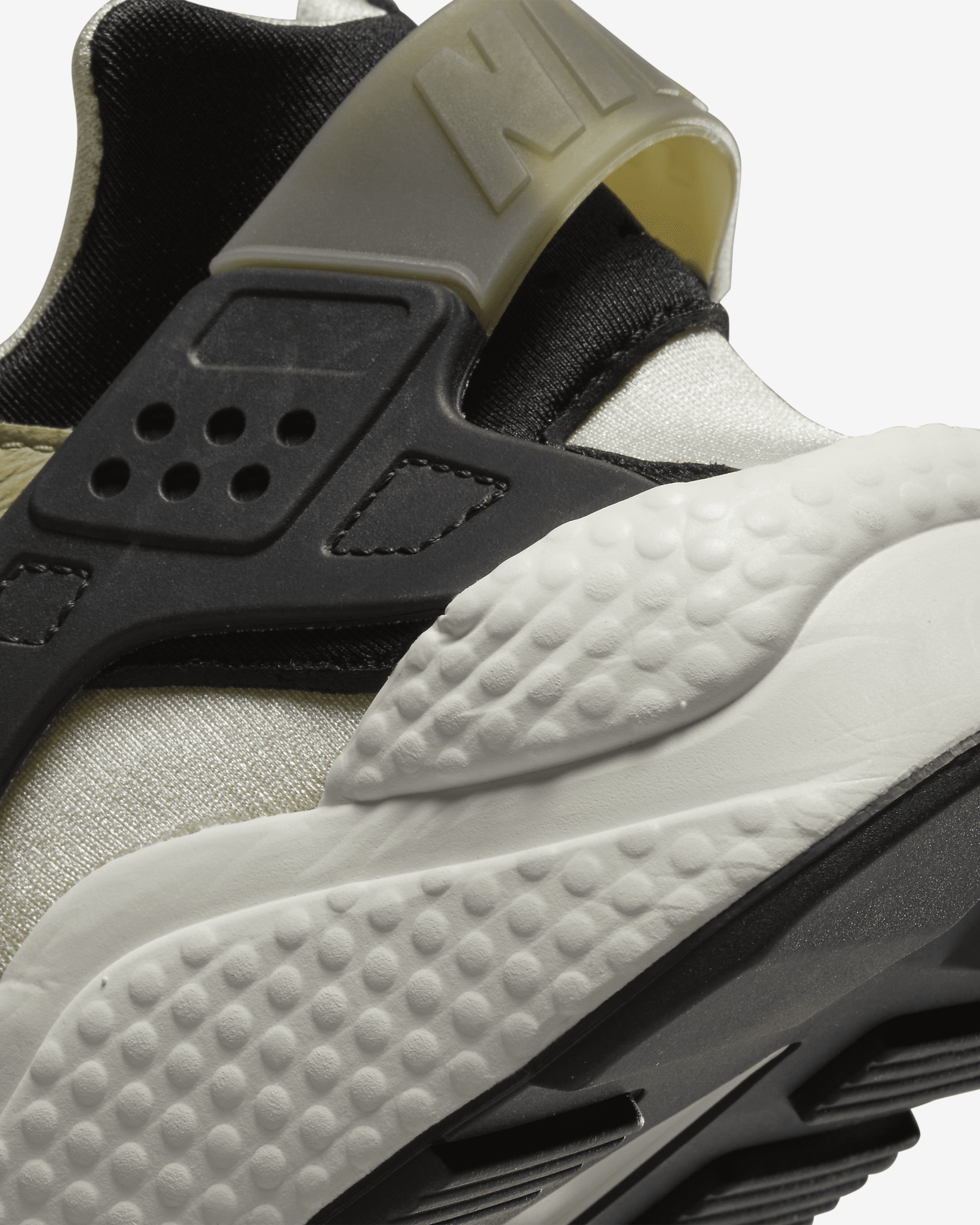 Nike Air Huarache Men's Shoes - 8