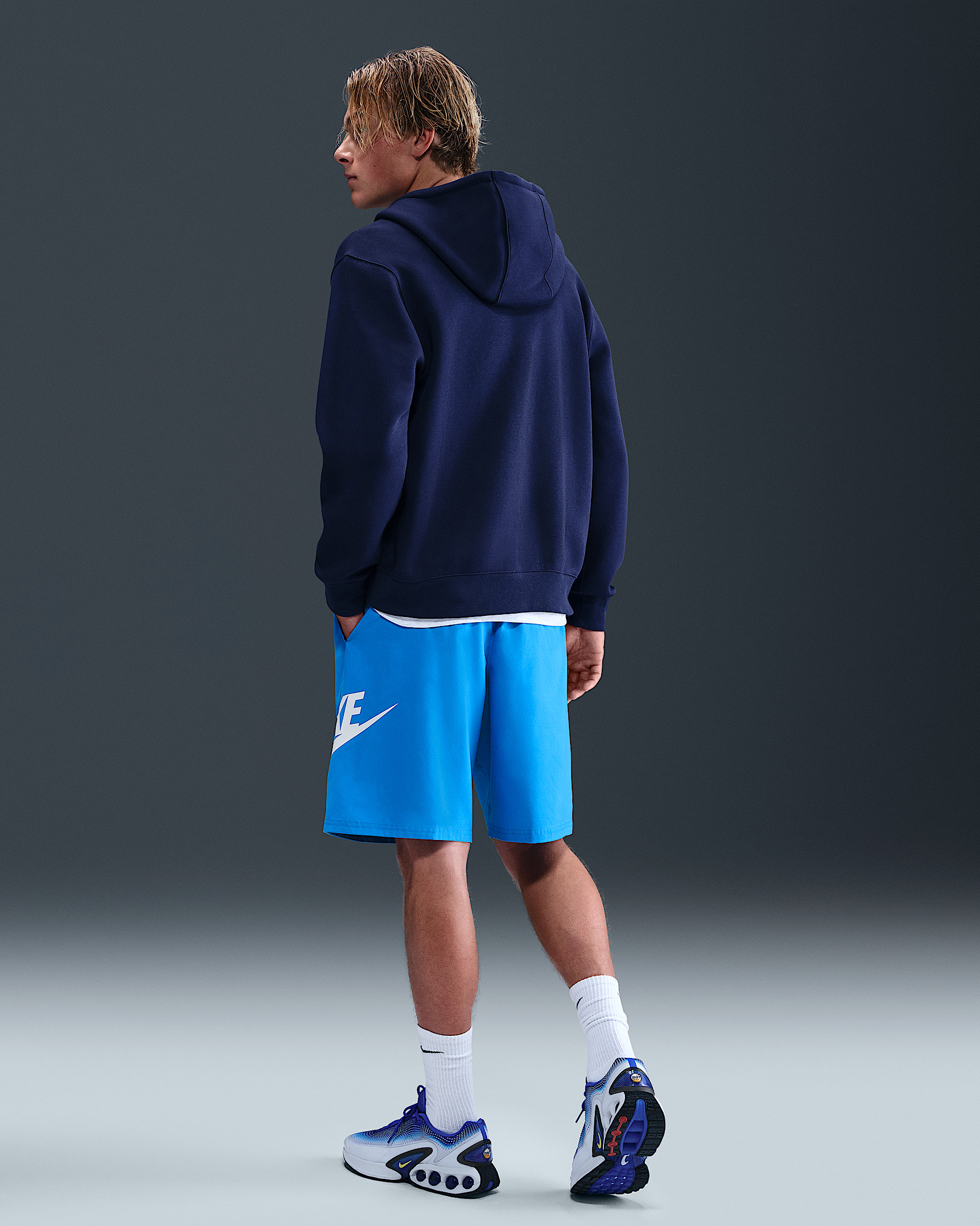 Nike Club Men's Woven Shorts - 4