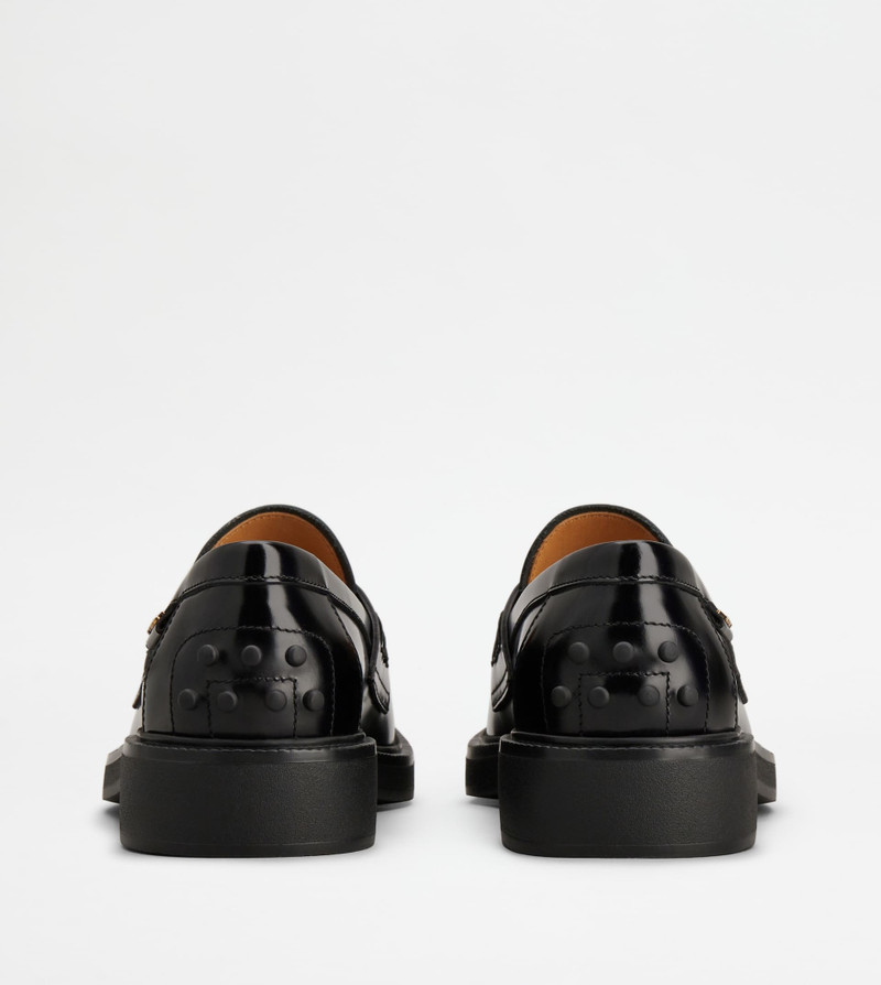 Tod's LOAFERS IN LEATHER - BLACK outlook