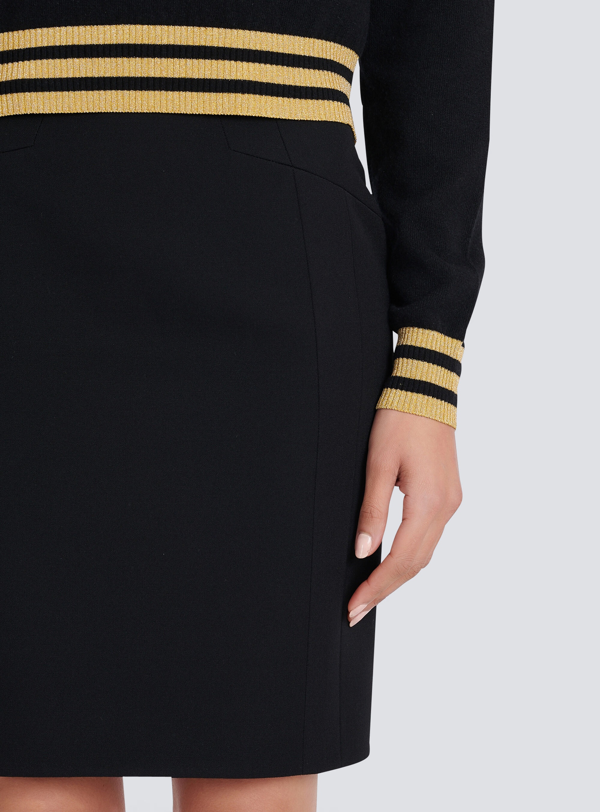 Cropped wool sweatshirt with gold Balmain logo - 8