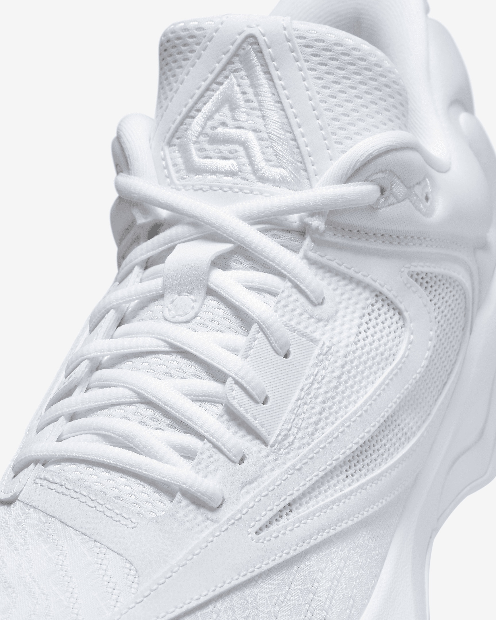 Nike Men's Giannis Immortality 3 Basketball Shoes - 7