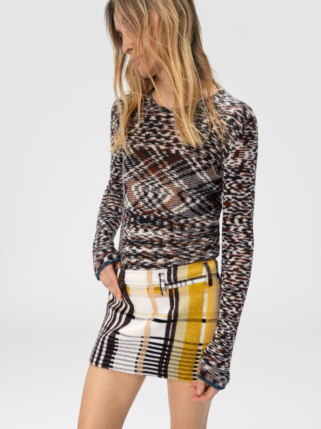 Mini skirt with pockets and check pattern - 4