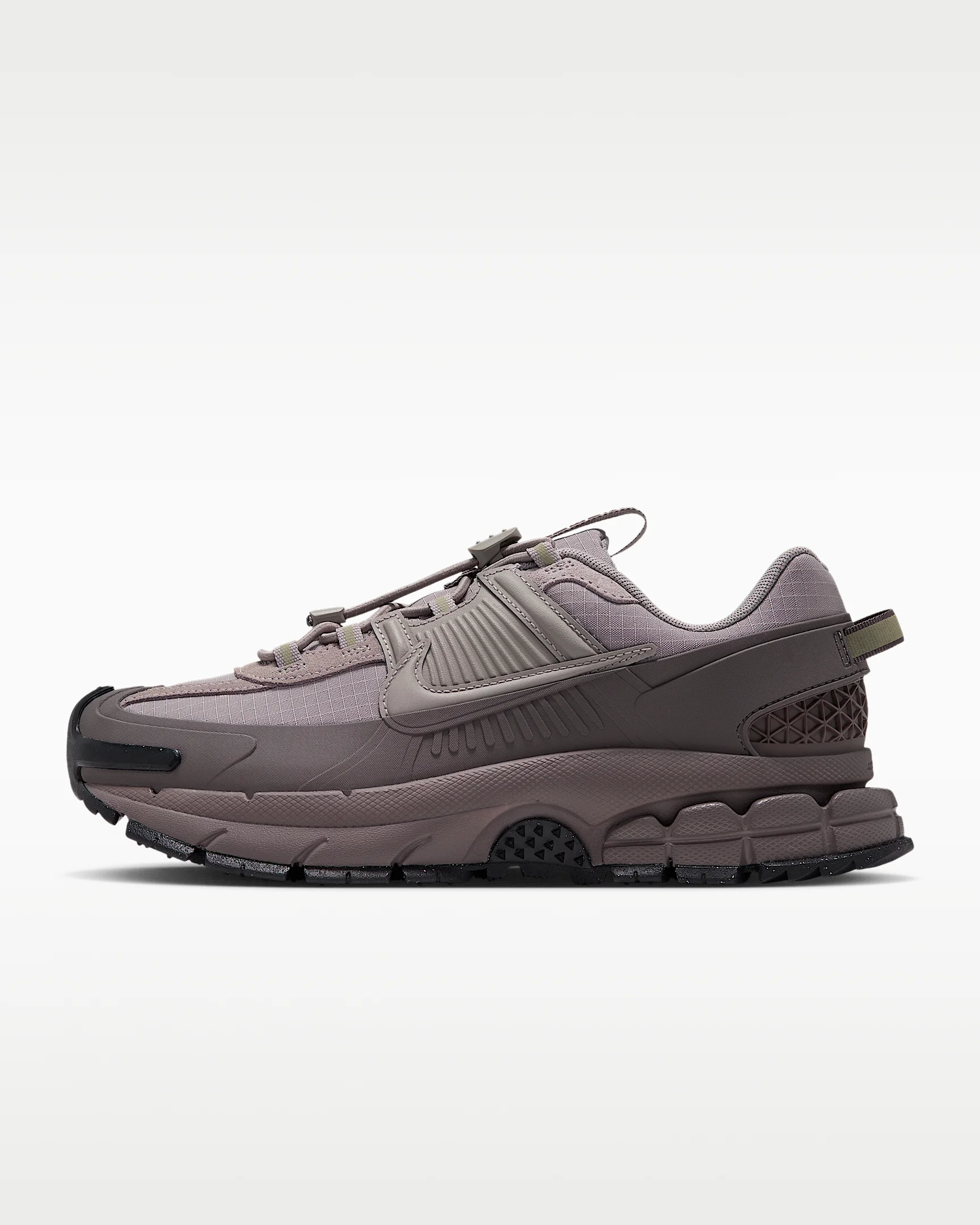 Nike Zoom Vomero Roam Women's Winterized Shoes - 1