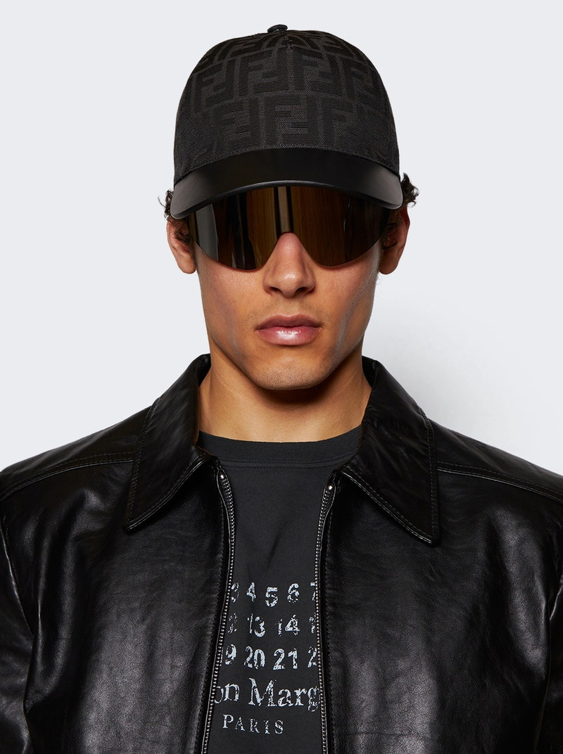 FENDI Eyecap Sunglasses With Baseball Cap Black outlook