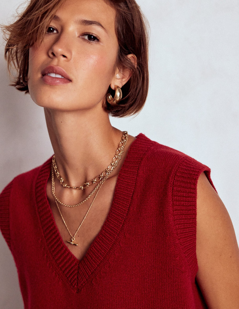 Marion Merino V-Neck Vest-Crimson Red 3