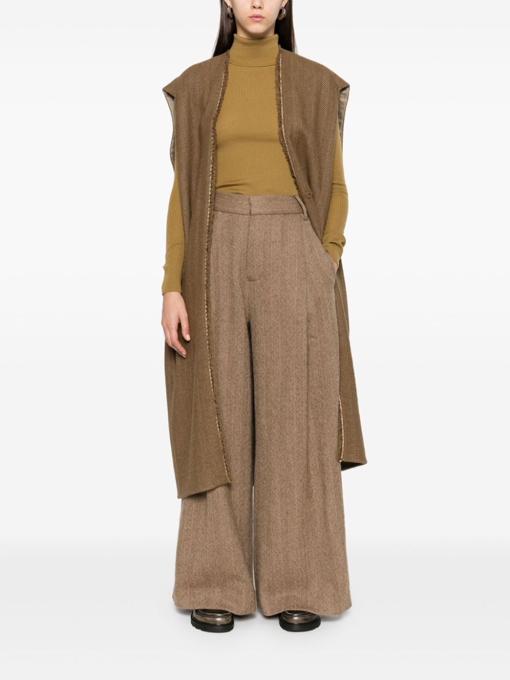 Cinnamon coat - 2