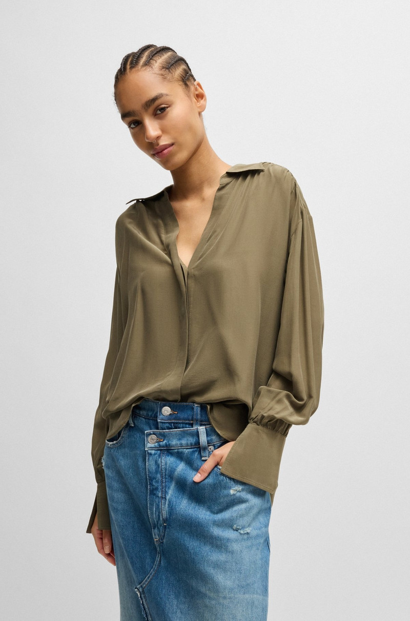 RELAXED-FIT BLOUSE WITH CONCEALED PLACKET AND POINT COLLAR 2