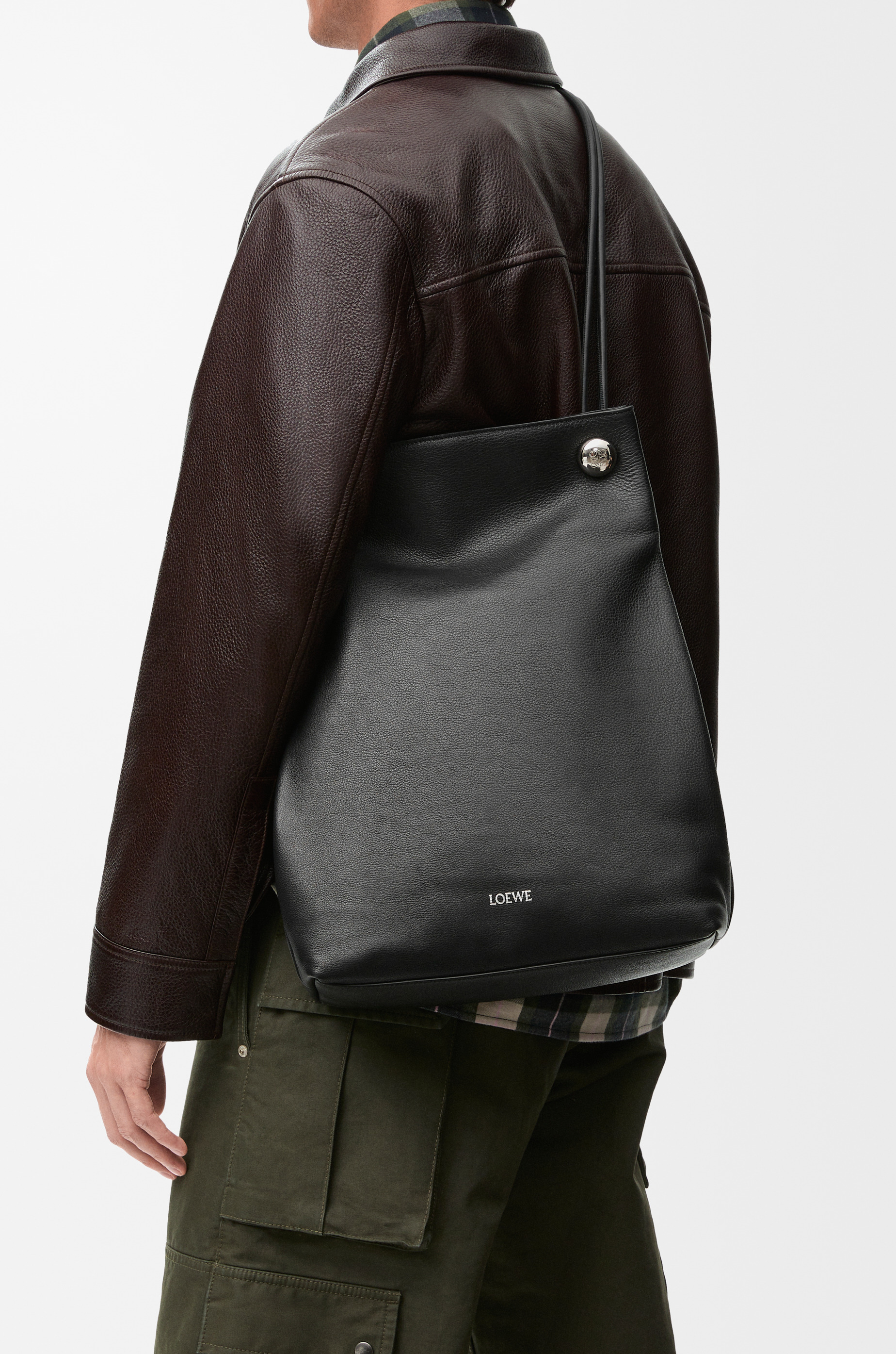 Pebble hobo in supple grained calfskin - 2