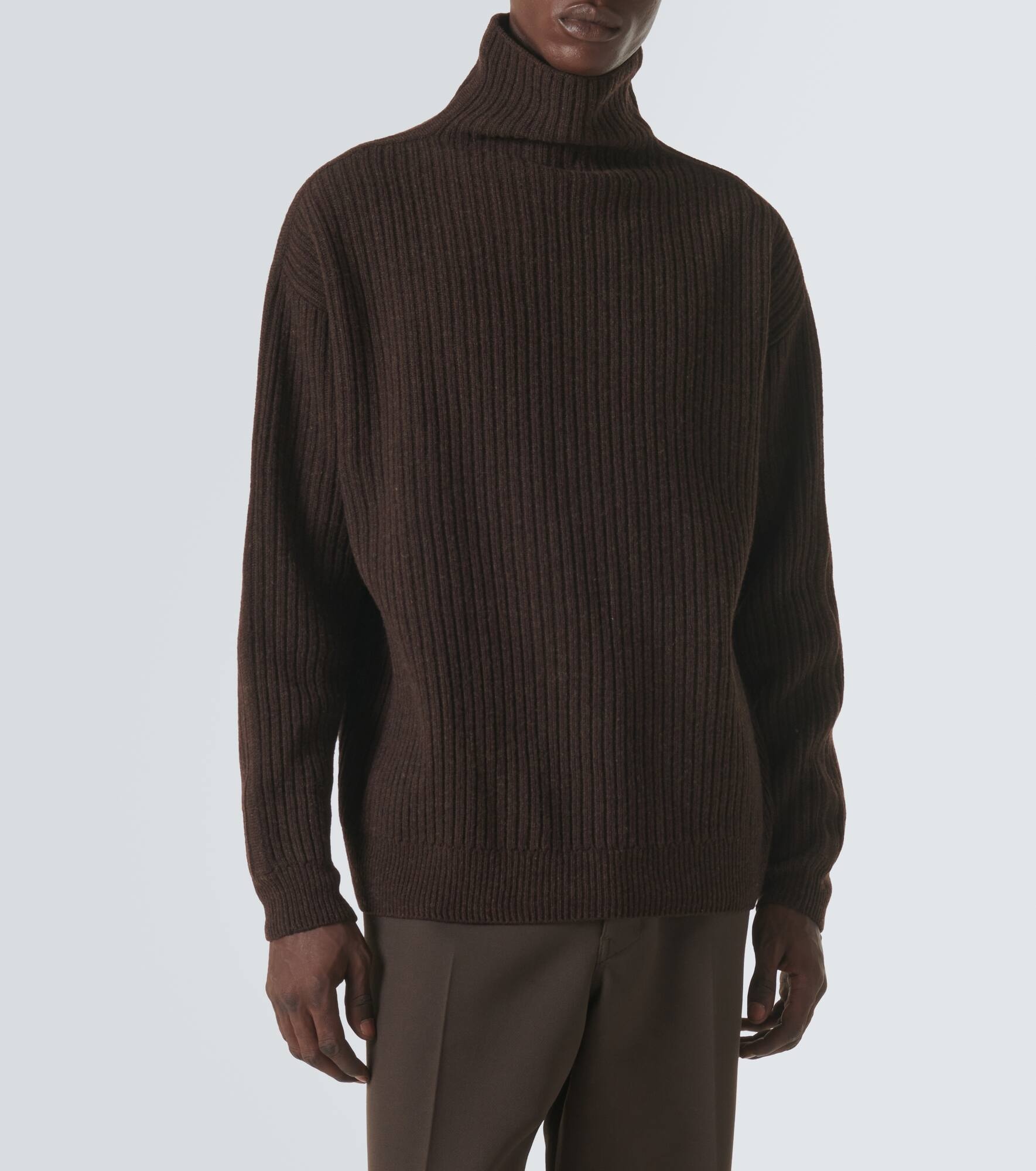 Wool turtleneck sweater - 3