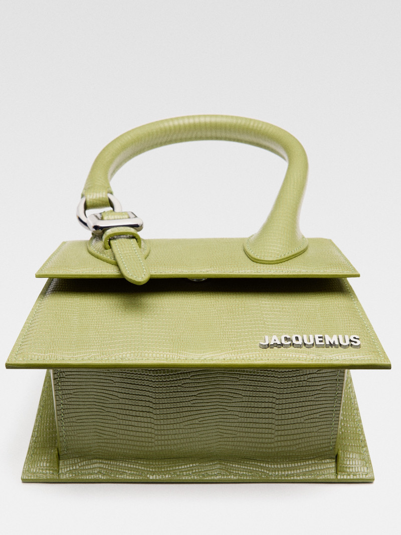 The medium Chiquito with buckle 4