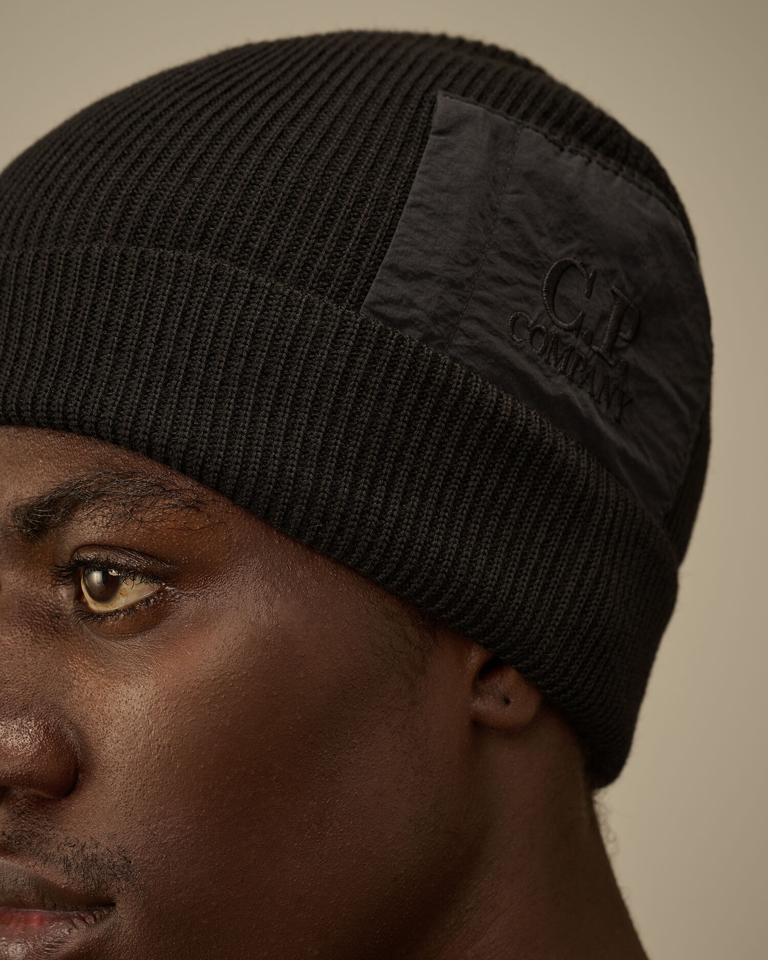 Extrafine Merino Wool Zip Pocket Beanie - 4