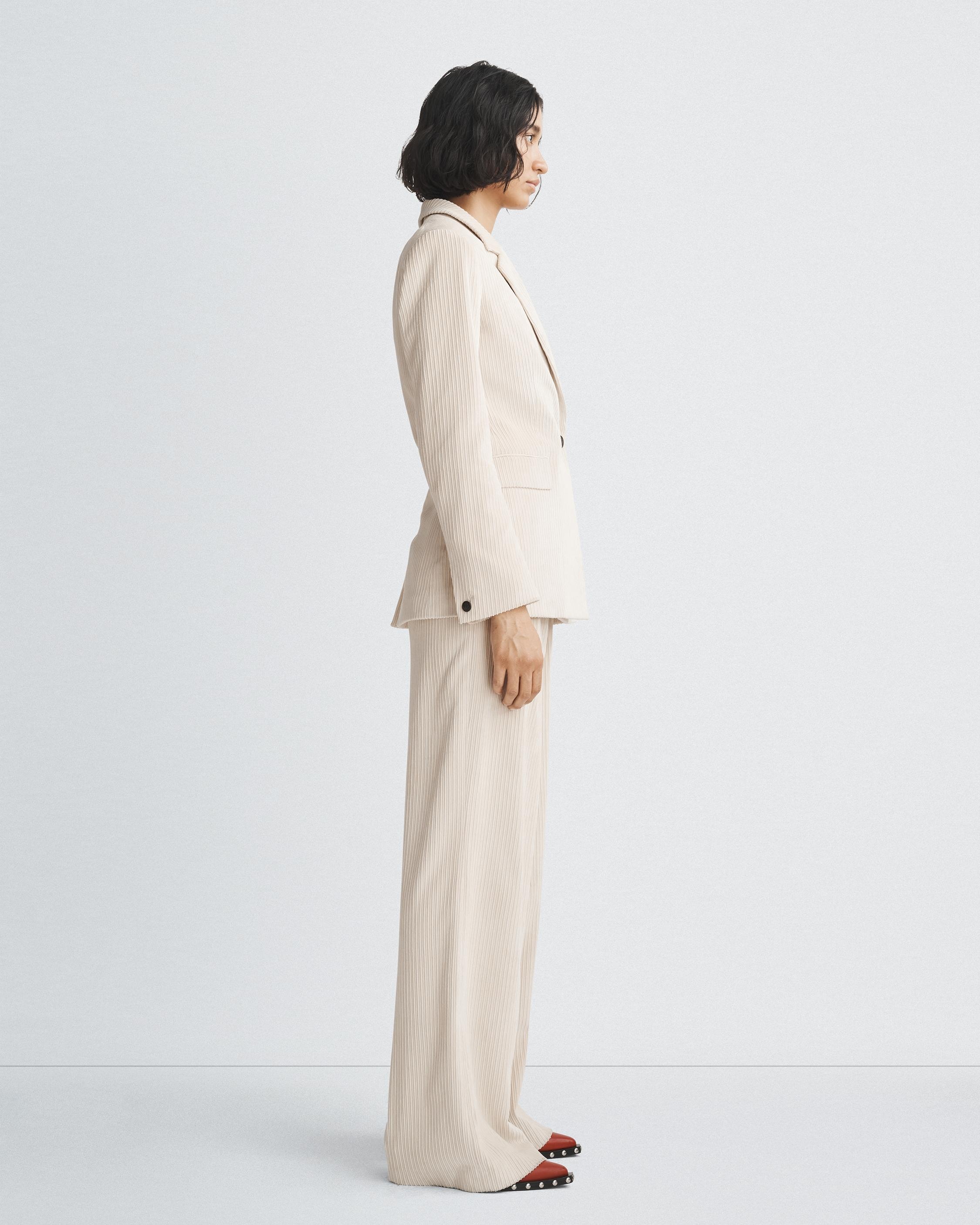 Bennett Corduroy Pant
Classic Fit - 4