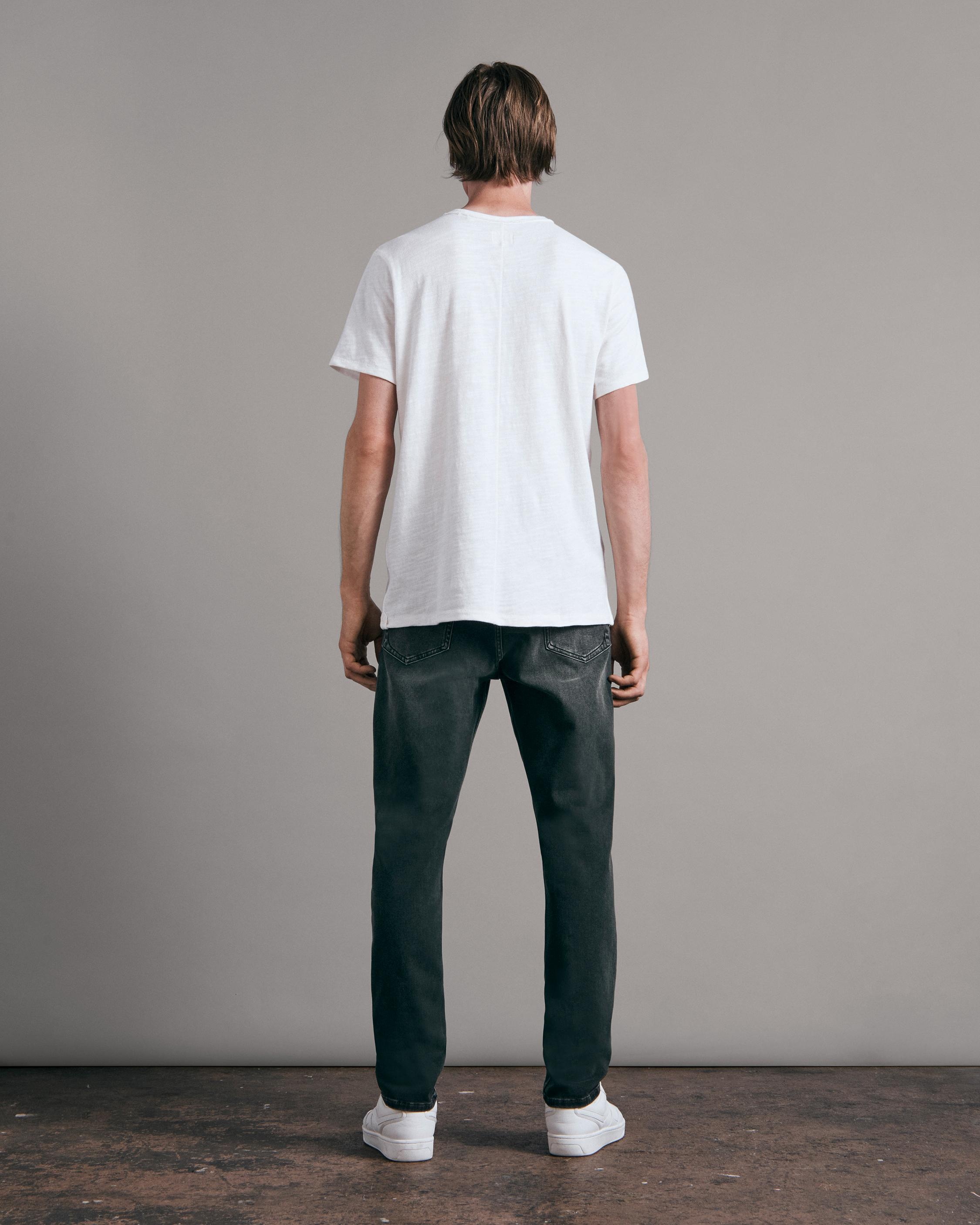 Fit 2 - Kain
Slim Fit Black Loopback Jean - 4