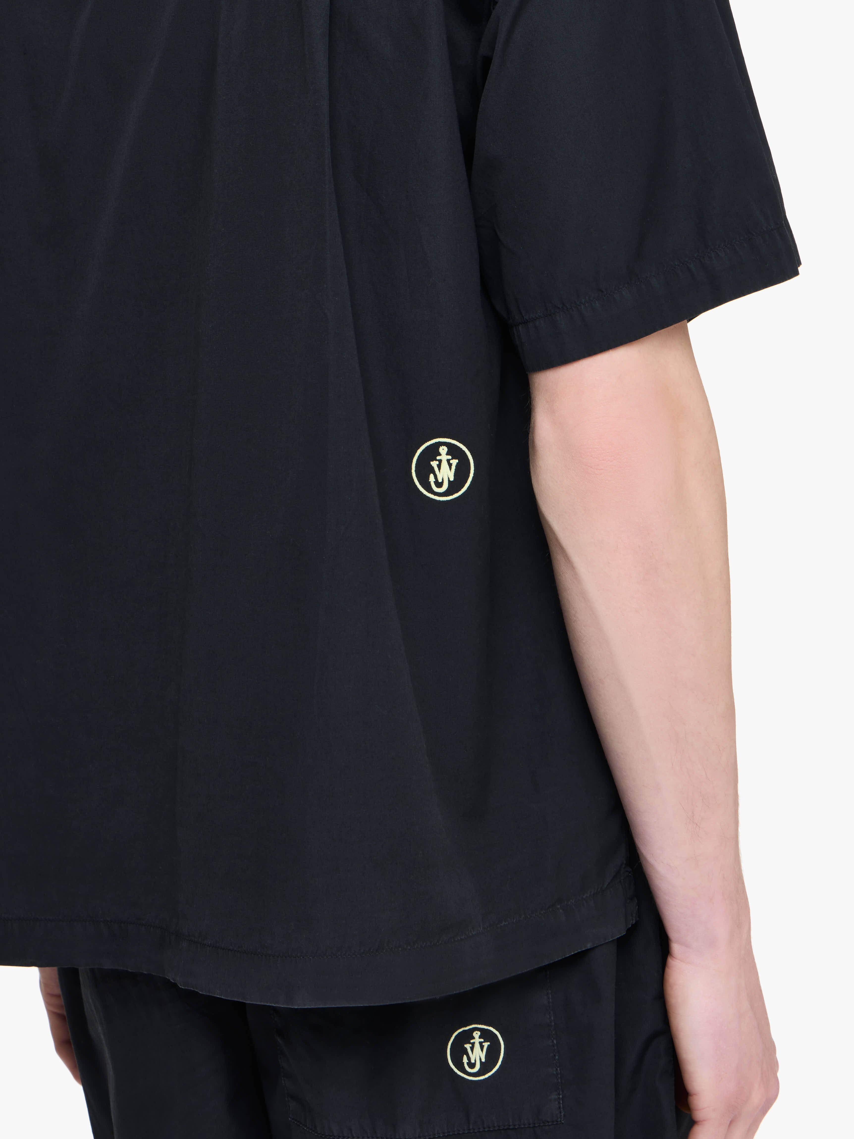 CONTRAST EMBROIDERY SHORT SLEEVE SHIRT - 4