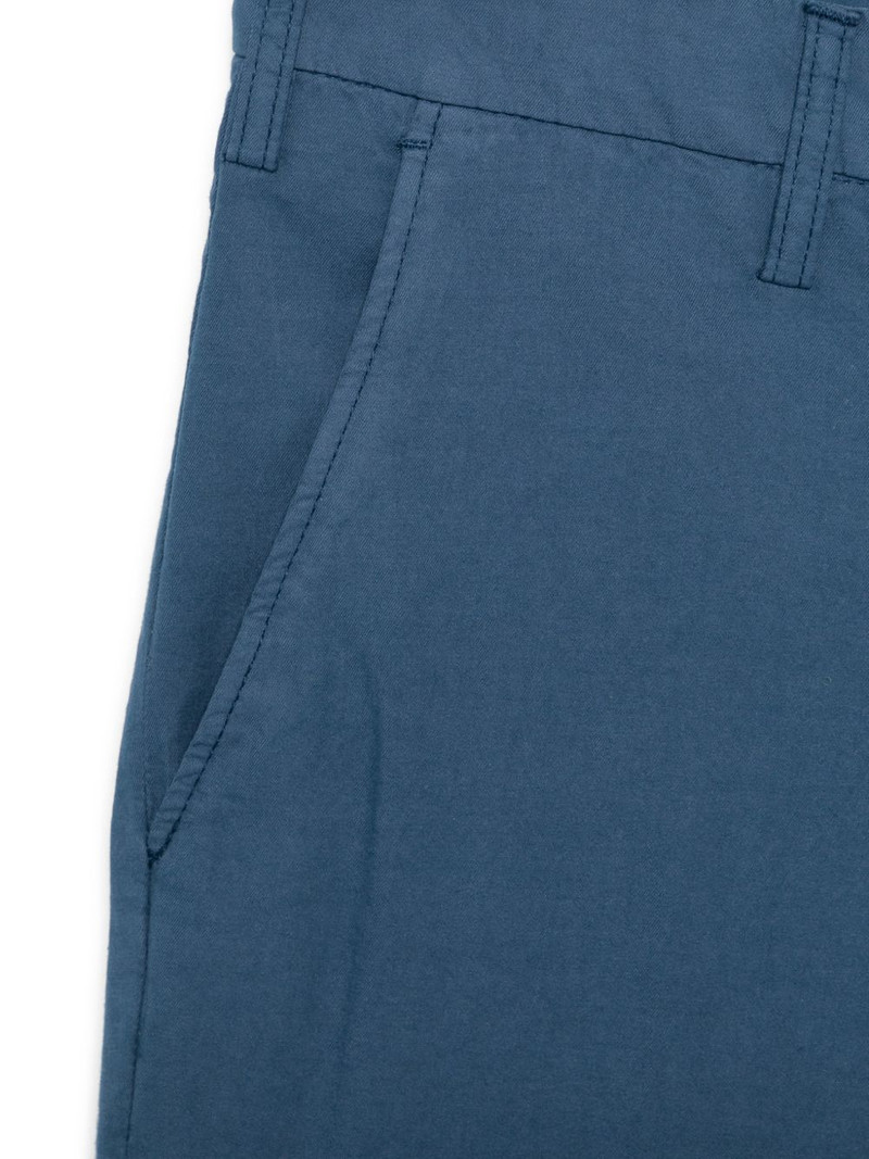 button-fastening trousers 3