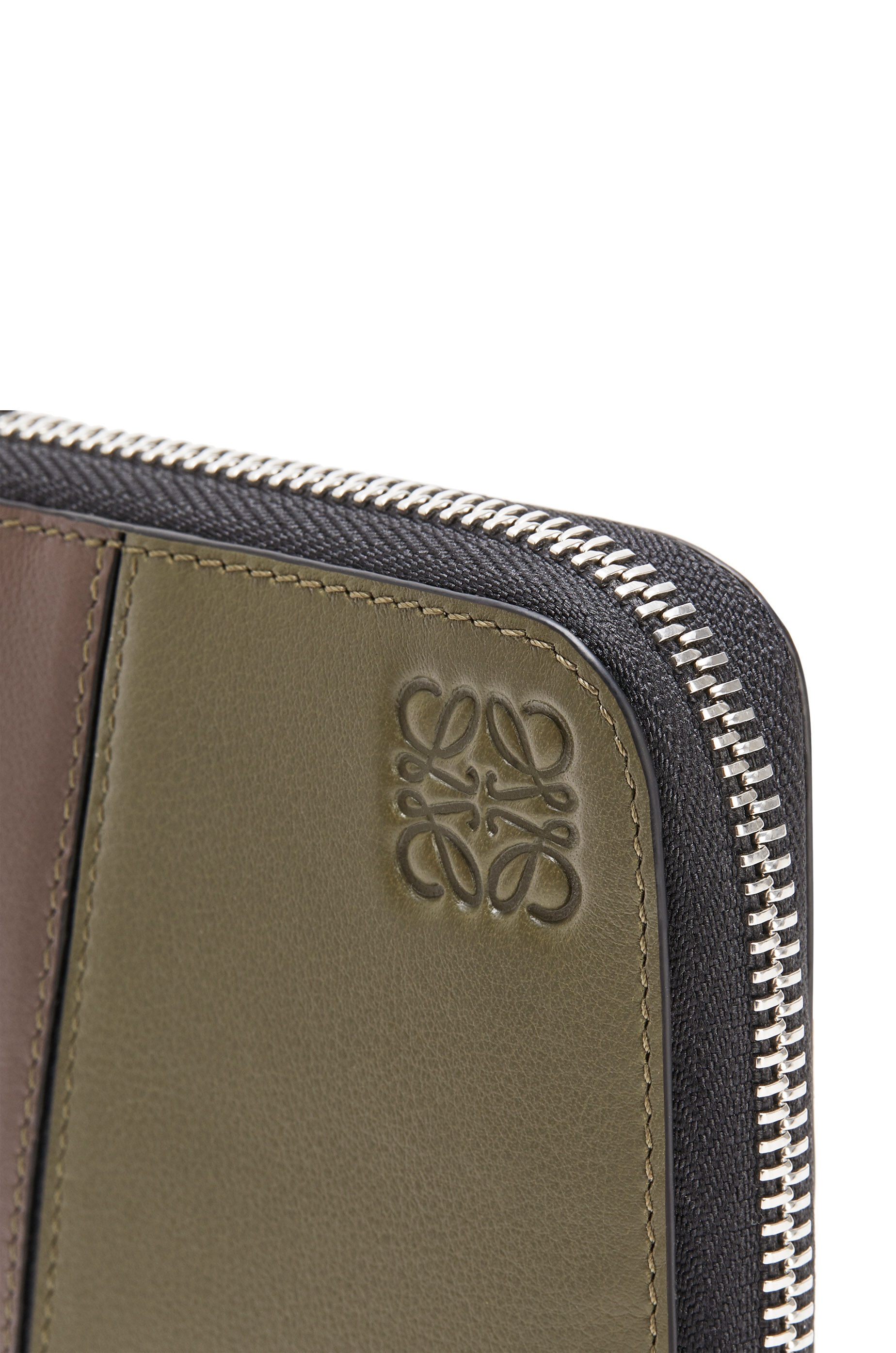 Puzzle open wallet in classic calfskin - 4