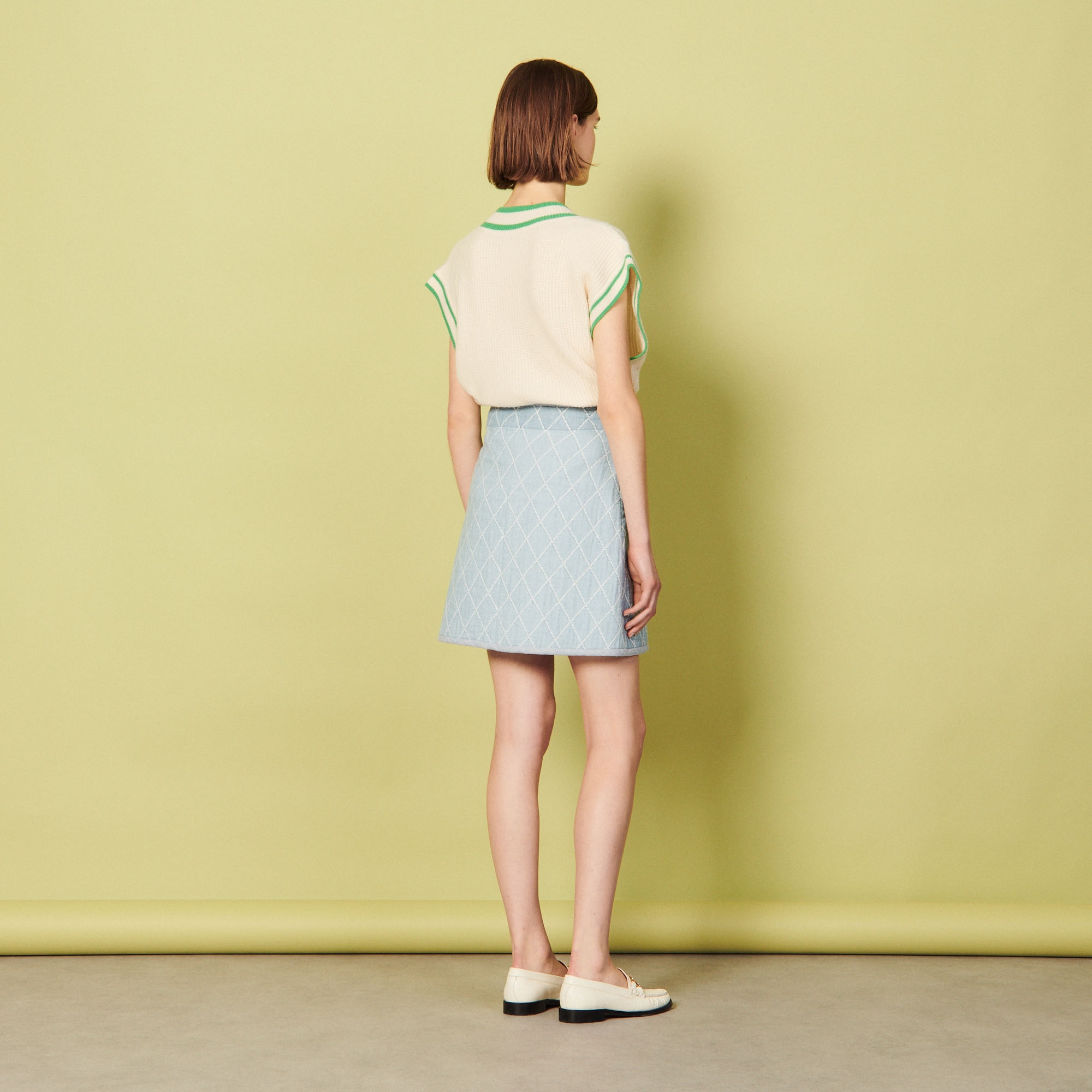 Short skirt with topstitching - 3