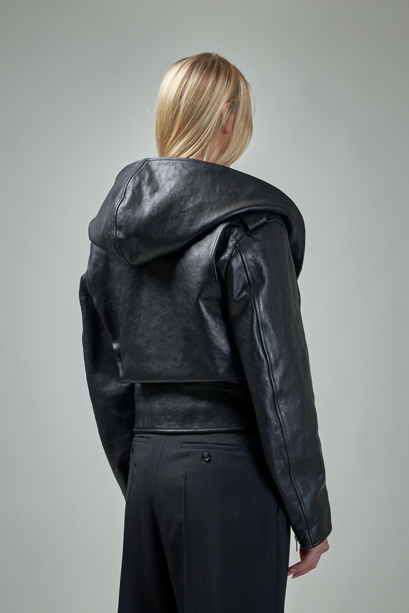 【ALAIA】クロップドレザーバイカージャケット Alaïa Hooded Biker | labelsfashion | REVERSIBLE