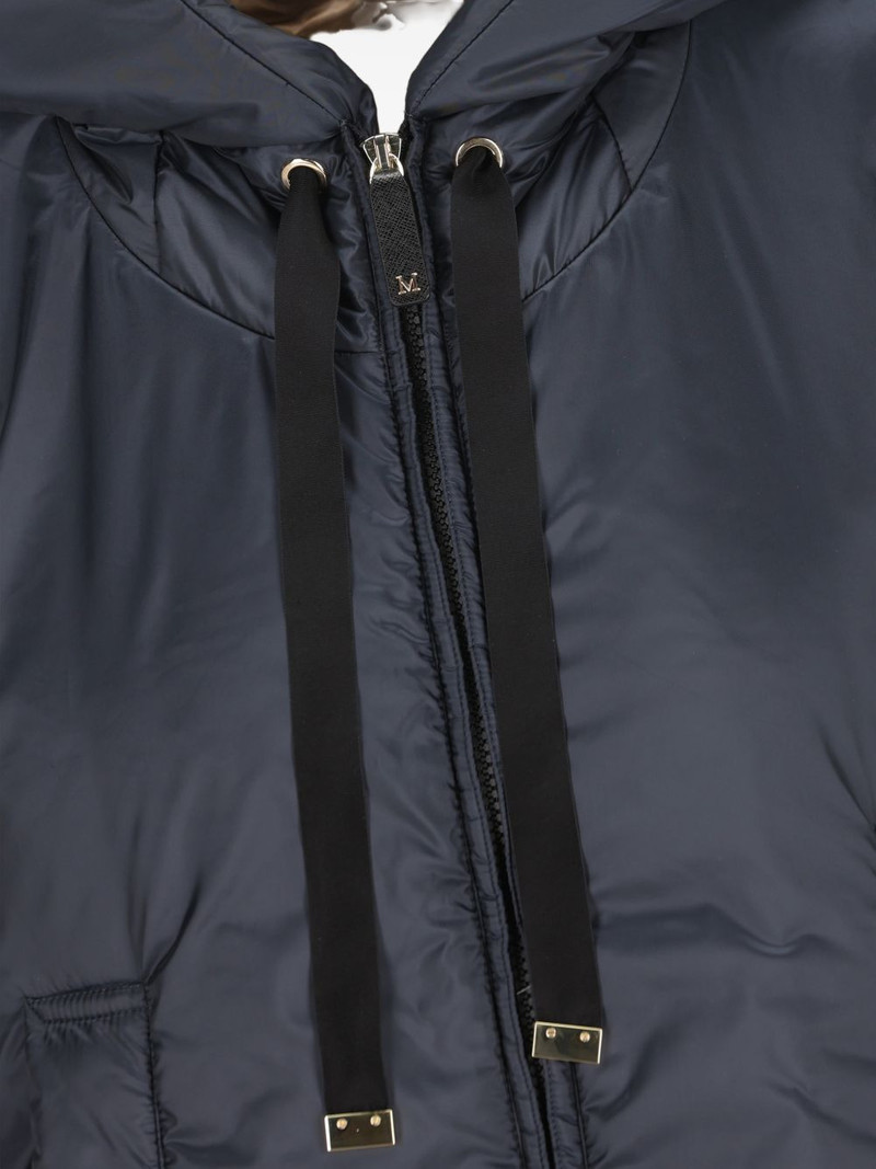 hooded sleeveless gilet 3