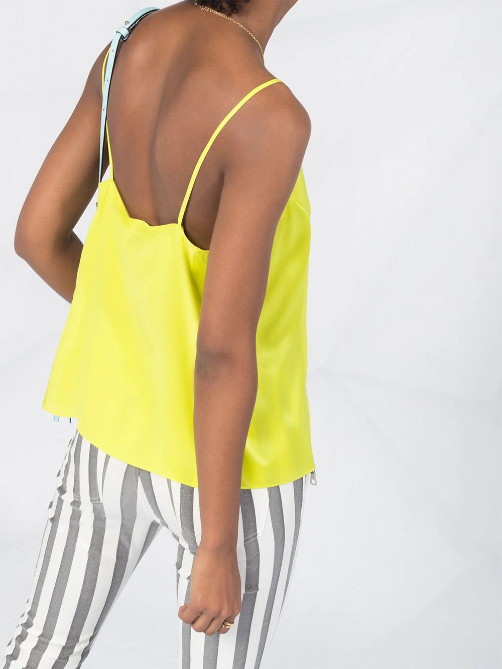 V-neck short vest - 3