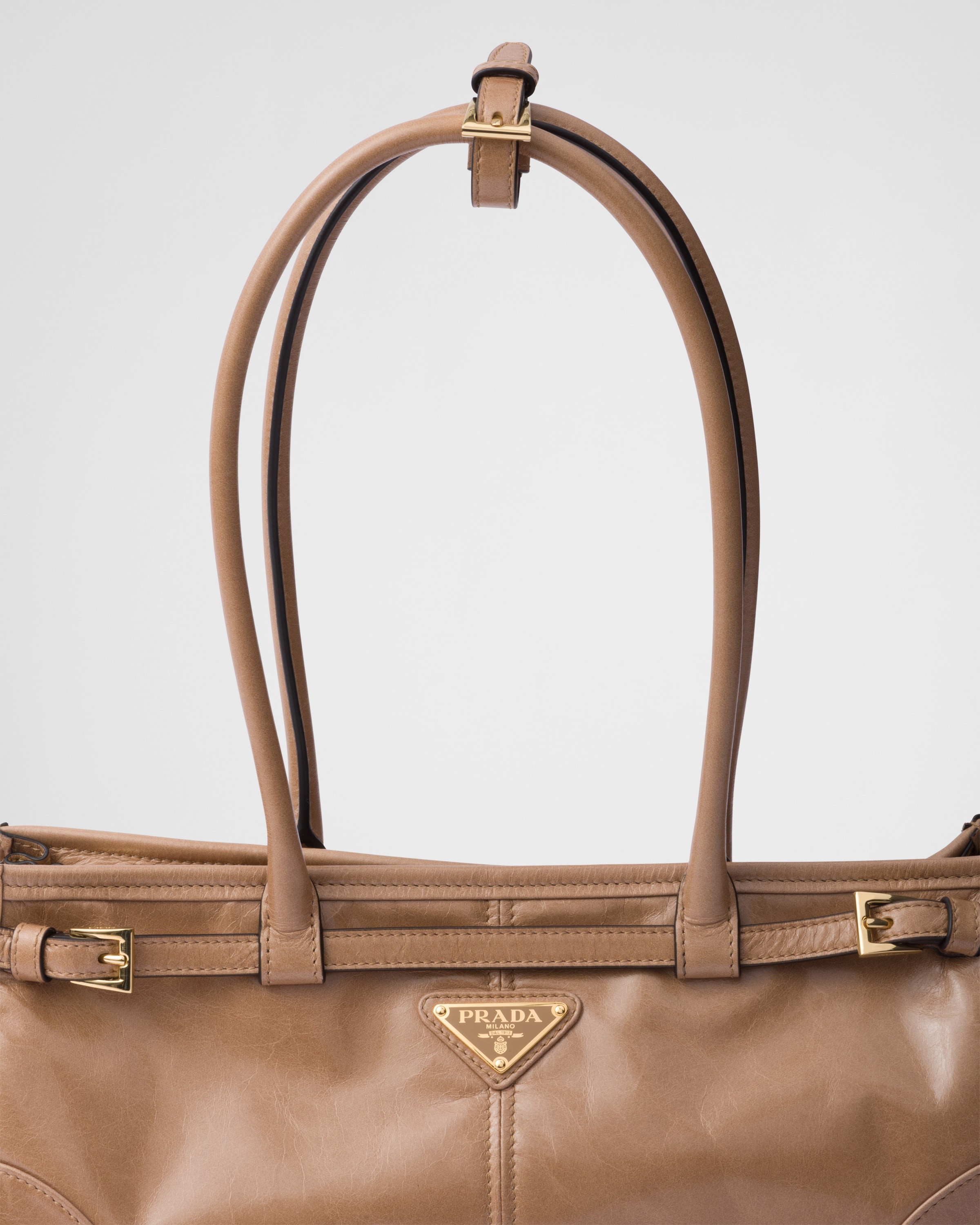 Medium leather handbag - 6