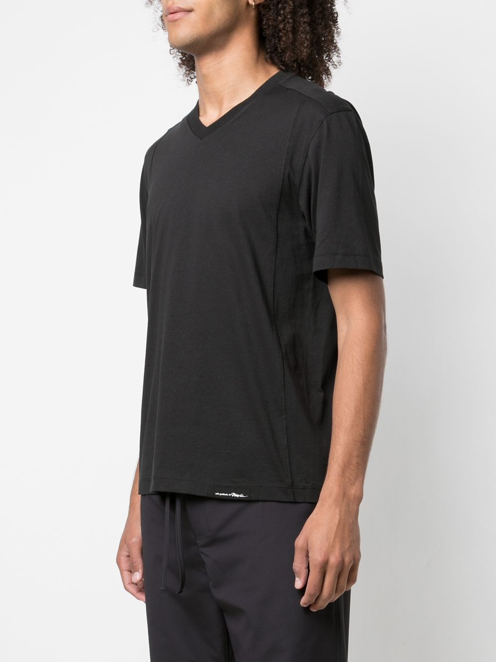 Everyday V-neck T-shirt - 3