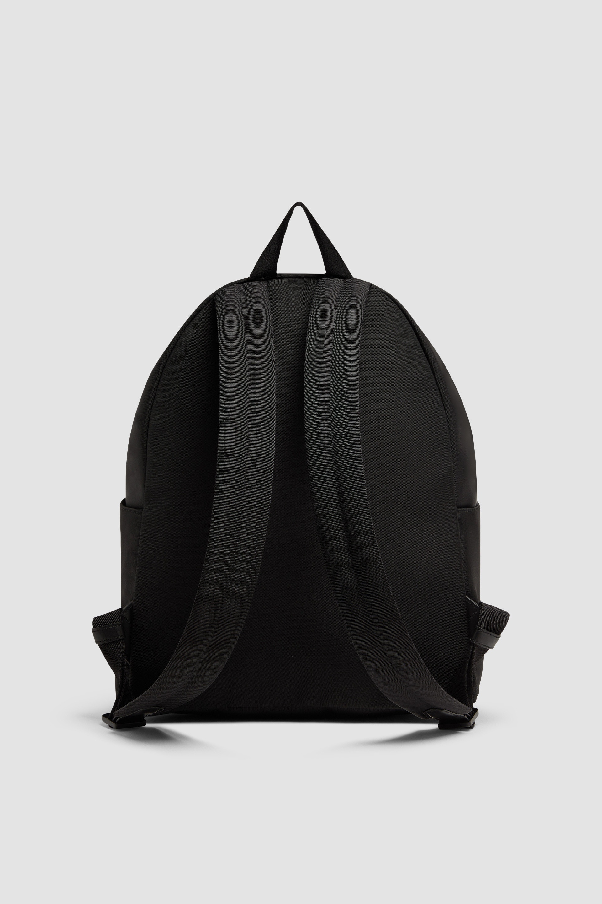 ★関税込★MONCLER★New Pierrick Water-Repellent Backpack★ 26473421_57348837_600.jpg