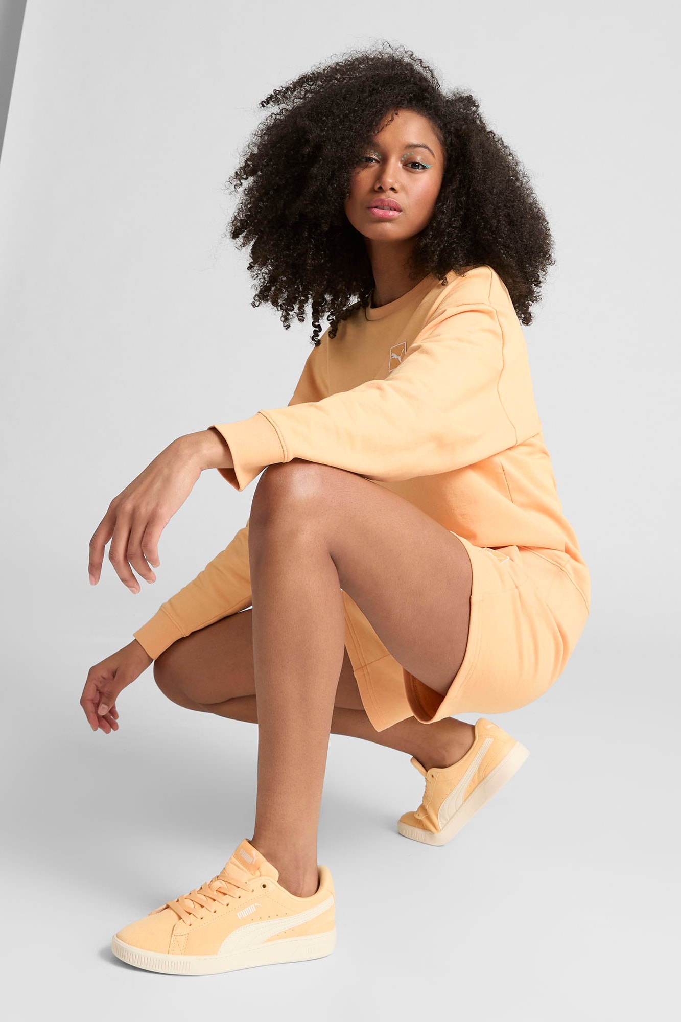 Essentials Elevated Women's 5" Mid-Rise Shorts - 5