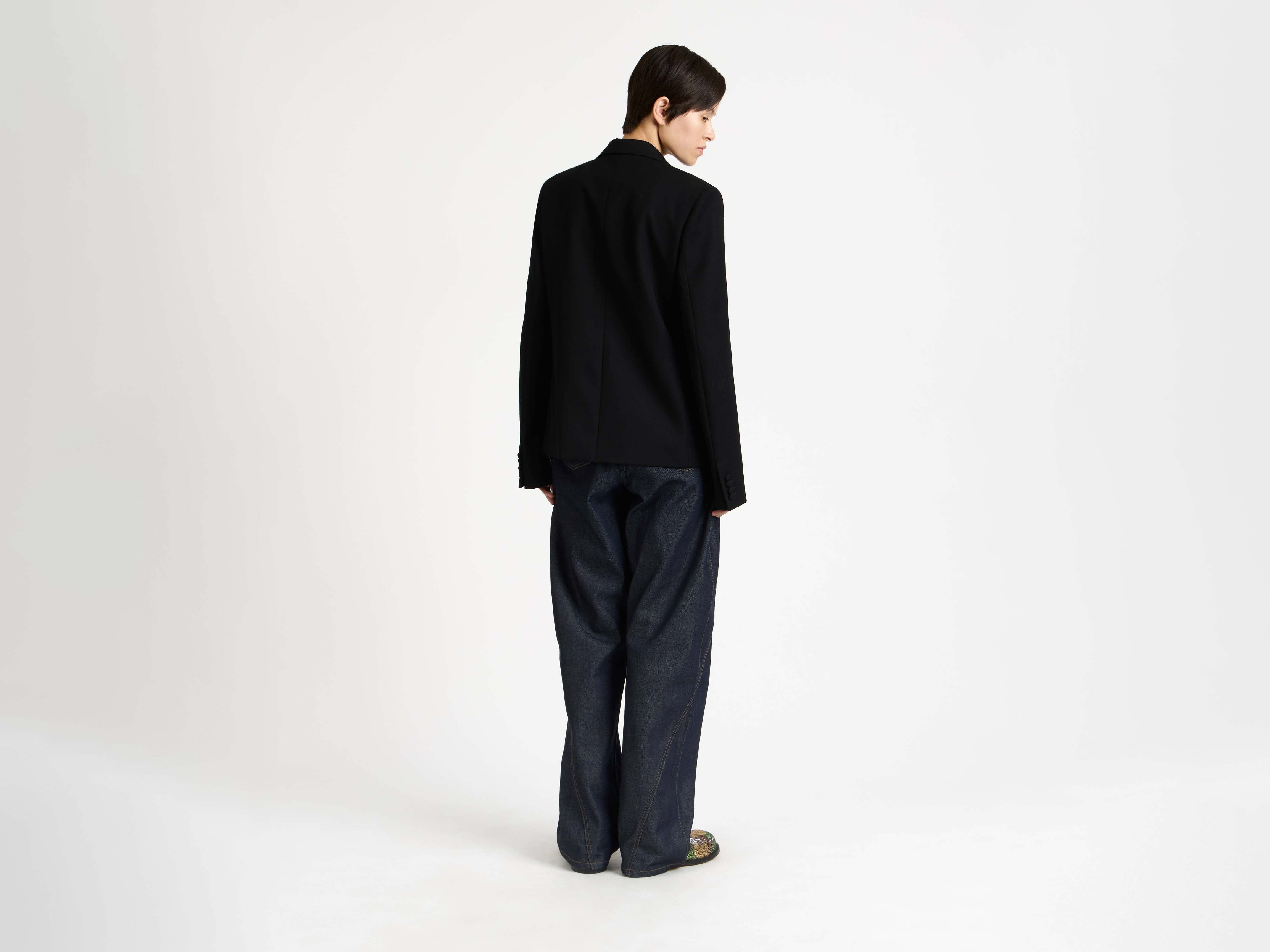 FITTED TUXEDO JACKET IN BLACK - 3
