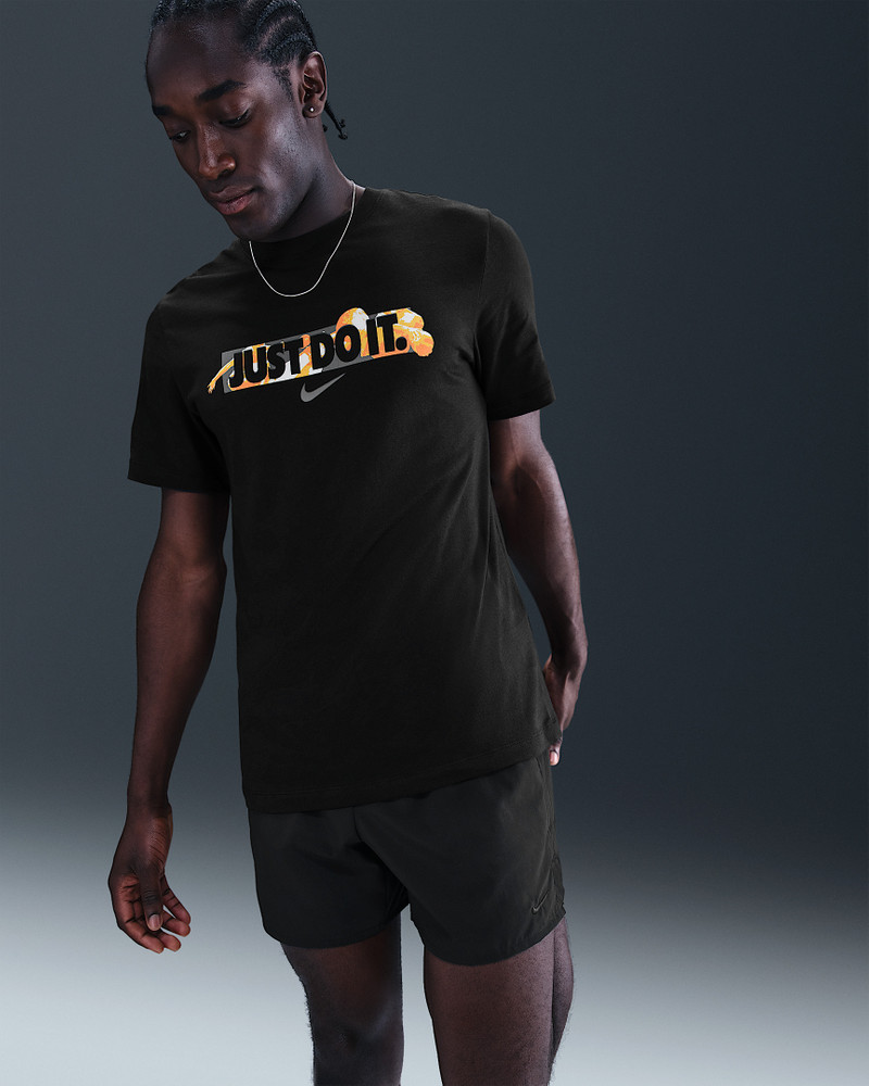Nike Men's T-Shirt 3