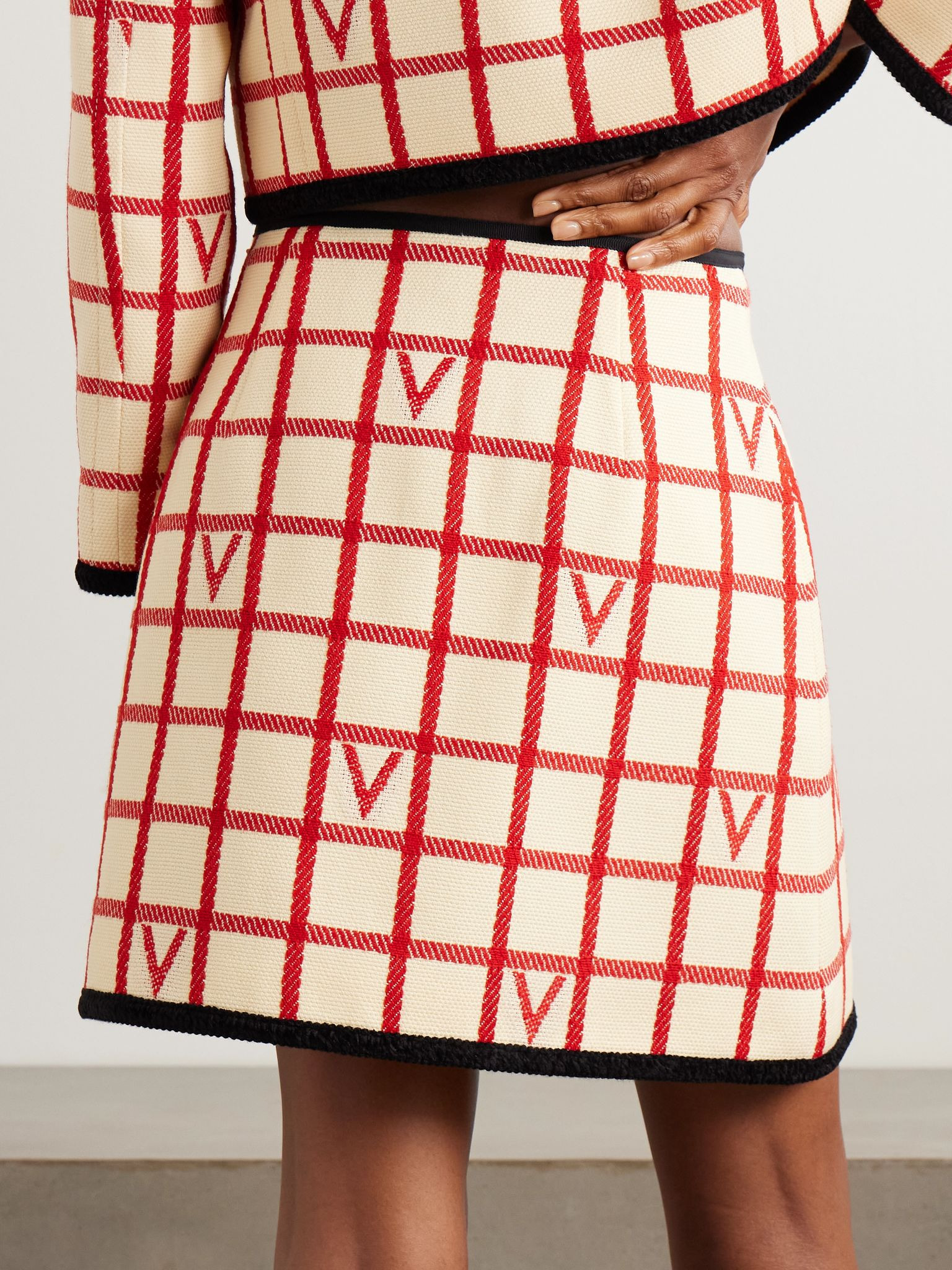 VLogo wool-blend tweed mini skirt Cream - 3