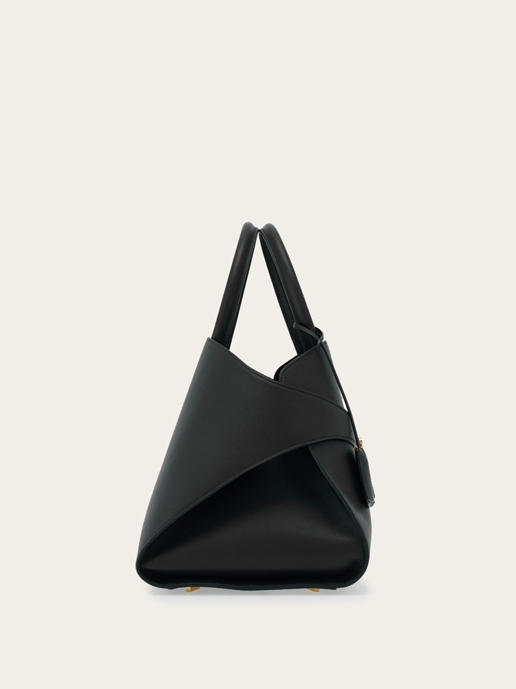 HUG HANDBAG (M) - 2