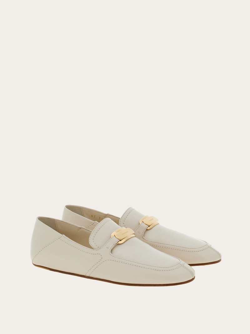새로운 Vara 버클 loafer 4