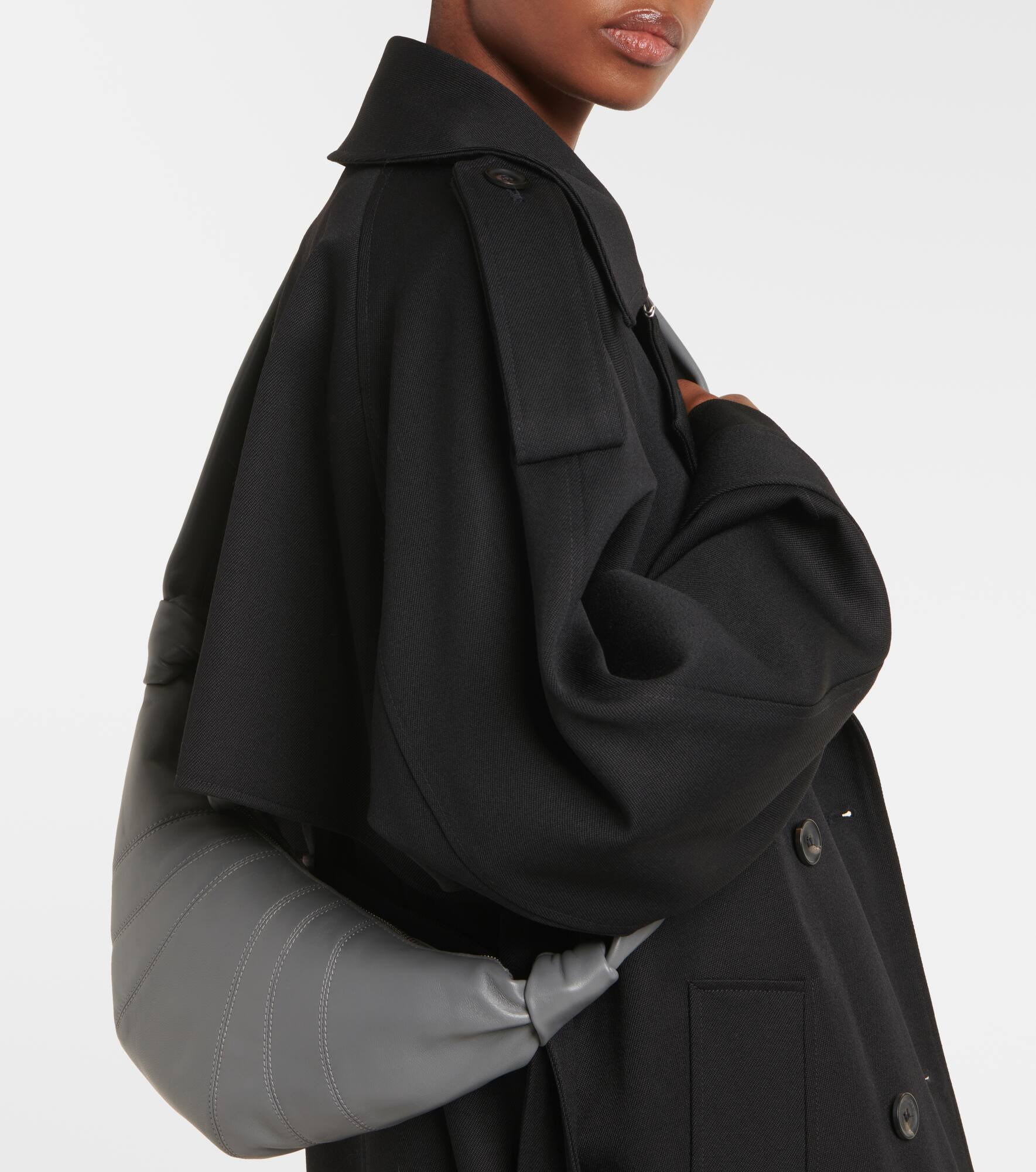 Croissant Small leather shoulder bag - 2
