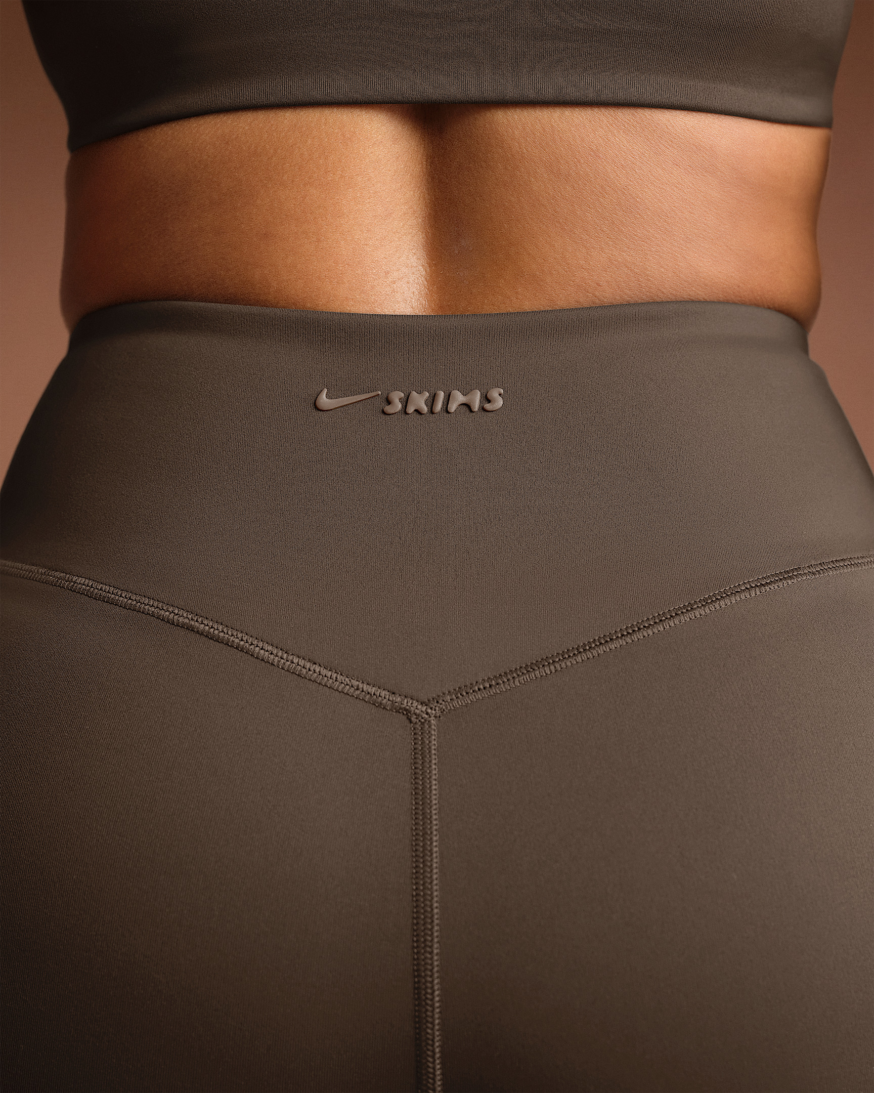 NikeSKIMS Matte Women's High-Waisted 7" Biker Shorts - 6